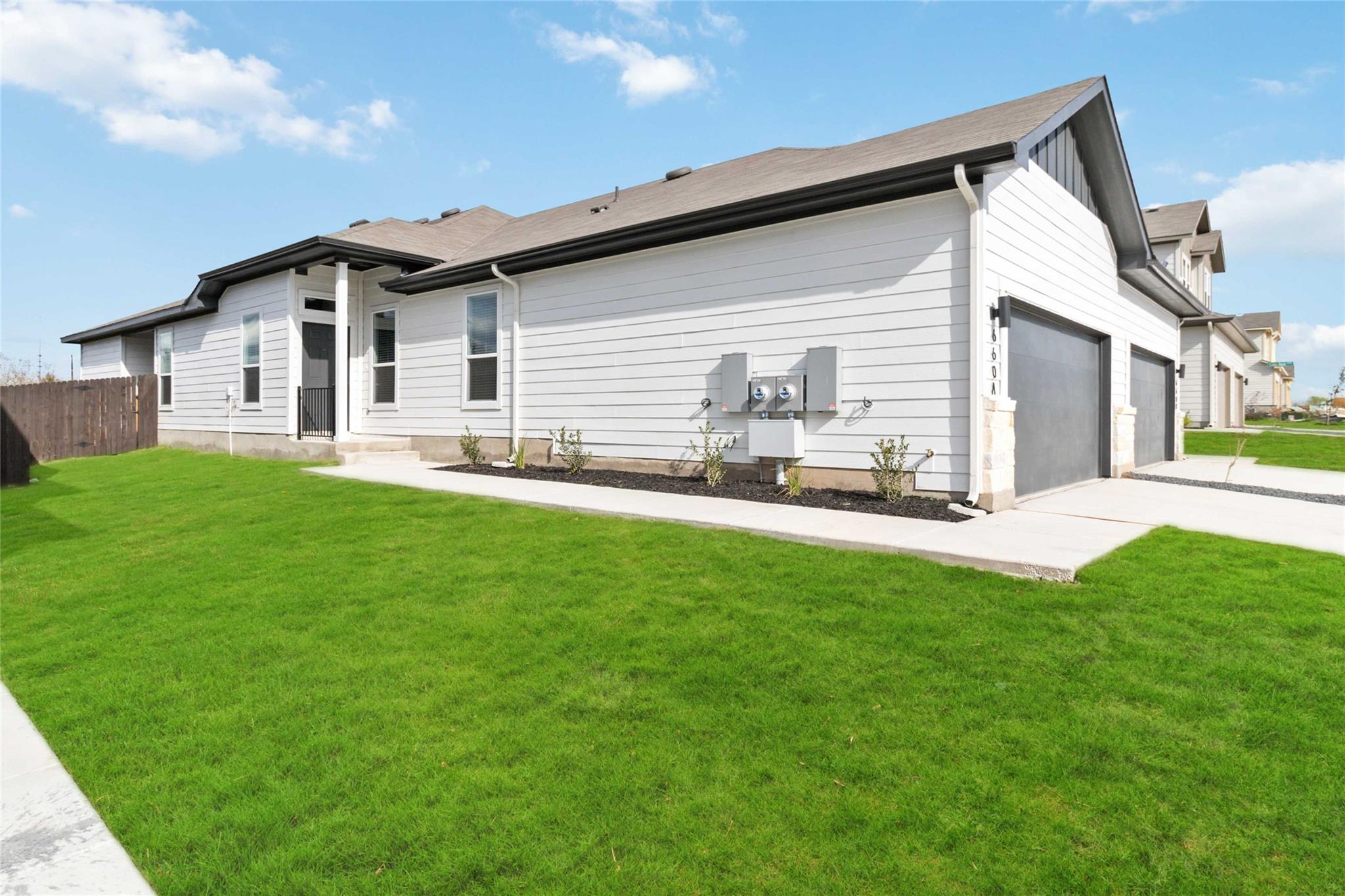 171 Schrader Dr, Buda, TX 78610