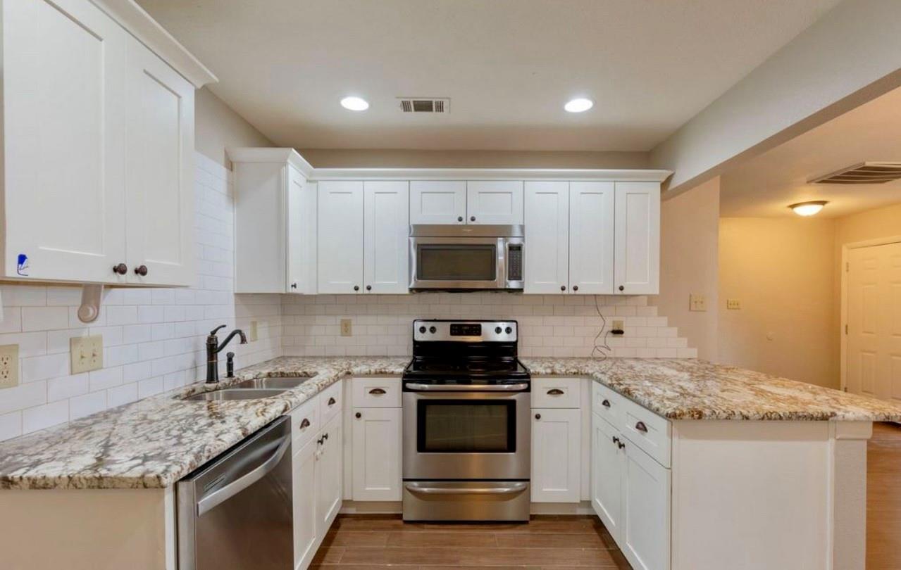 1004 Deepwood Dr, Round Rock, TX 78681