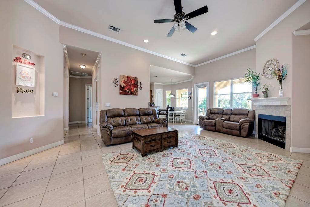 819 Mountain Dr, San Marcos, TX 78666