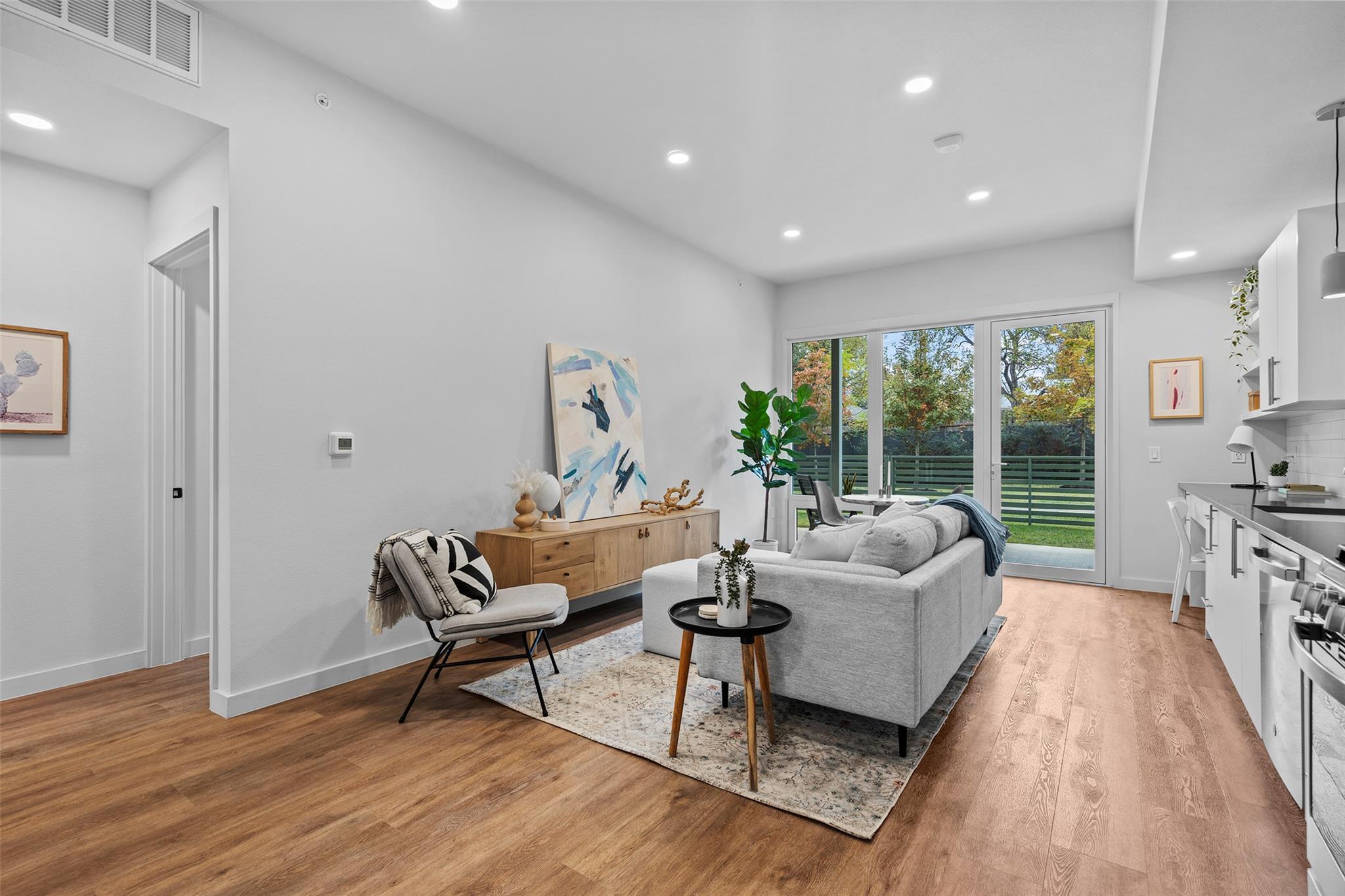 4004 Banister Ln # 112, Austin, TX 78704