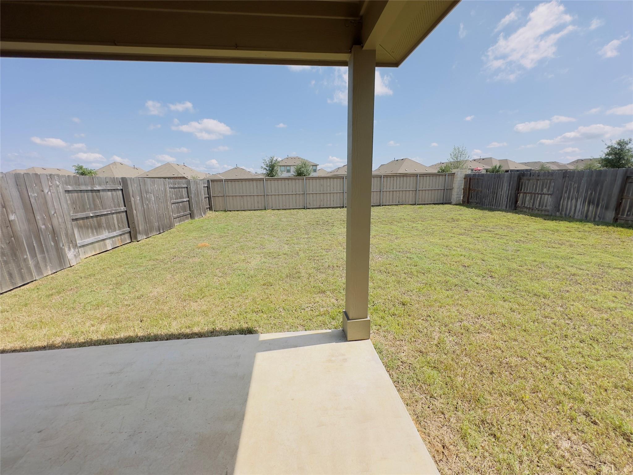 132 Periwinkle Ln, Bastrop, TX 78602
