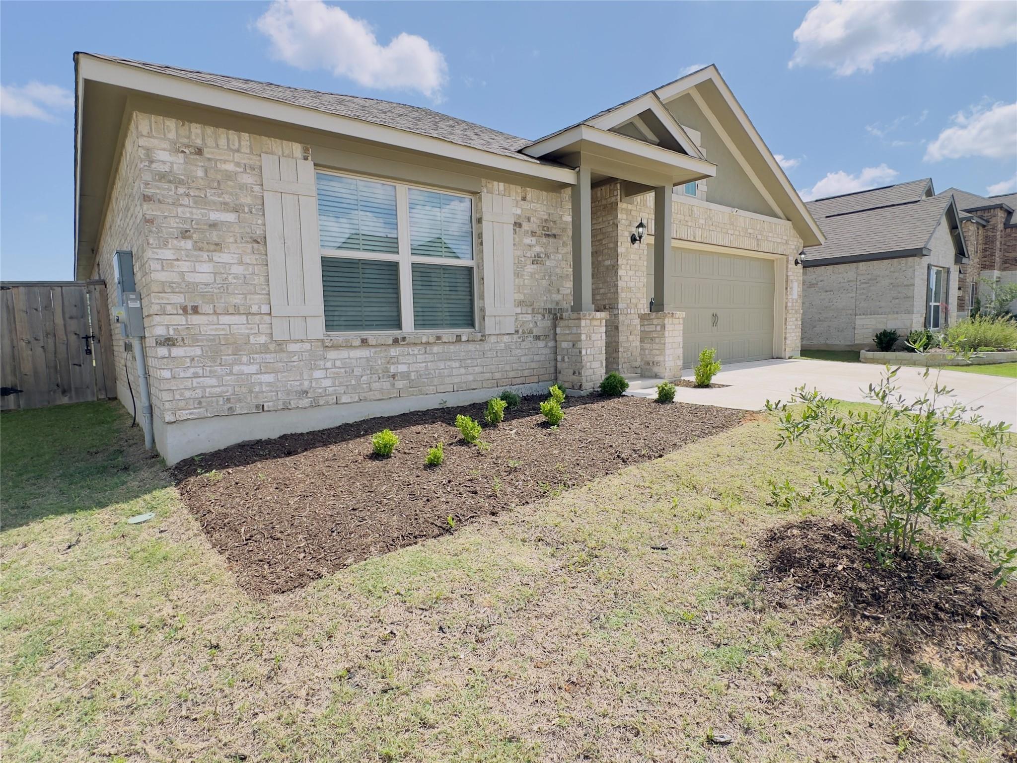 132 Periwinkle Ln, Bastrop, TX 78602