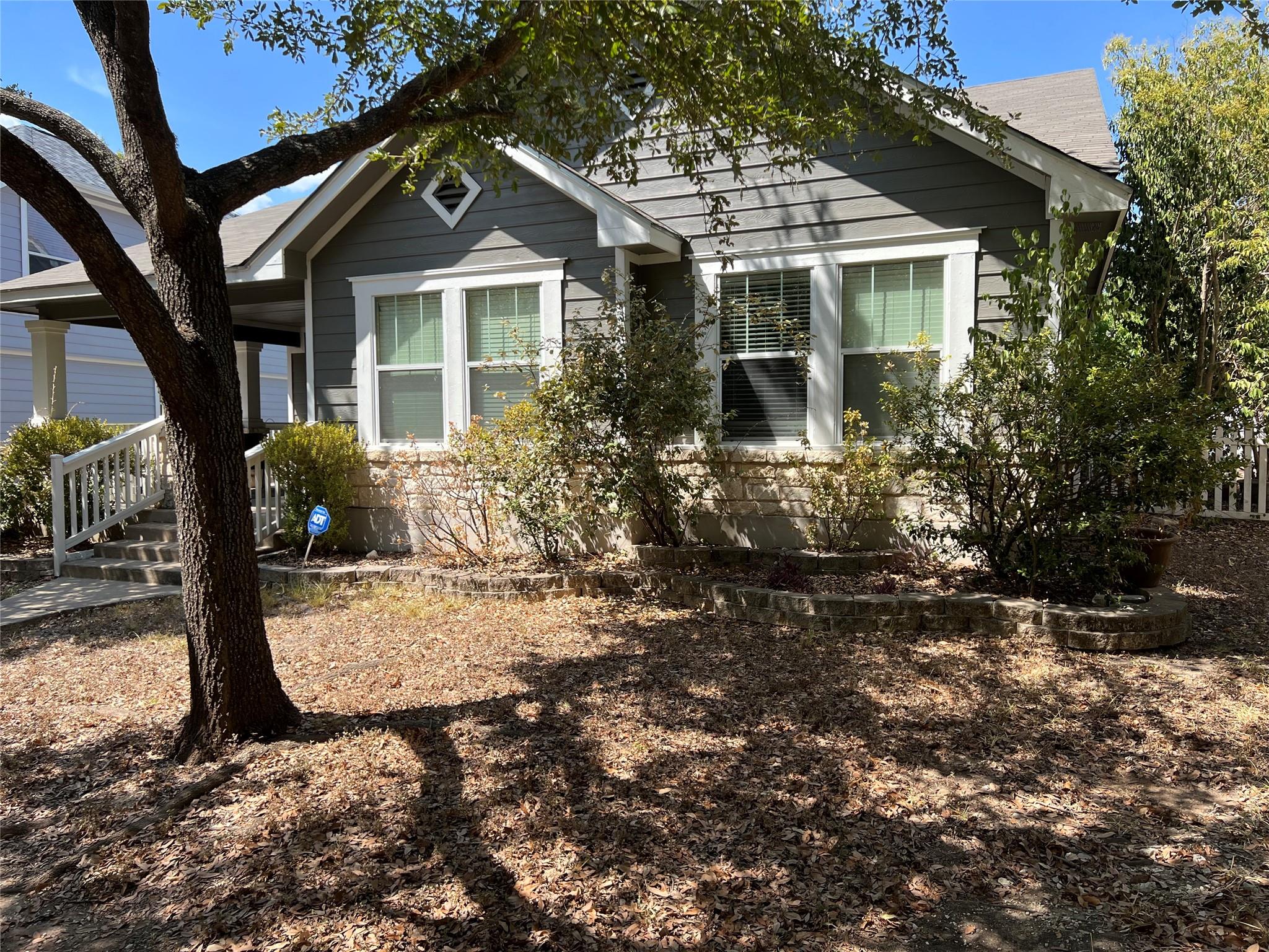 211 Mendez Loop, Kyle, TX 78640