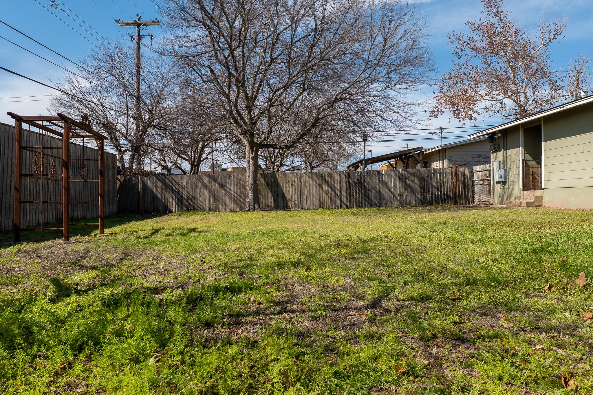 1203 Cloverleaf Dr, Austin, TX 78723