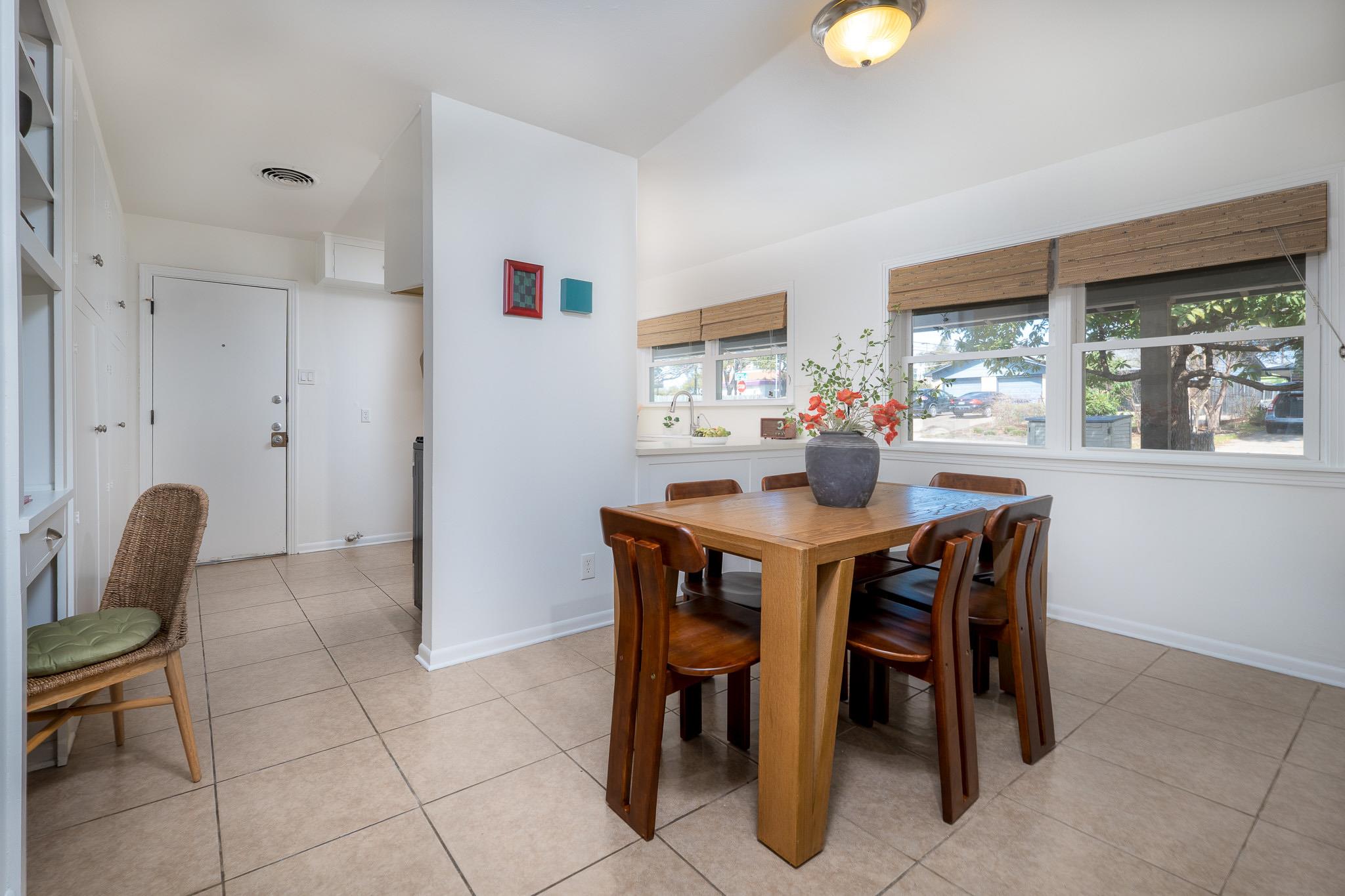 1203 Cloverleaf Dr, Austin, TX 78723