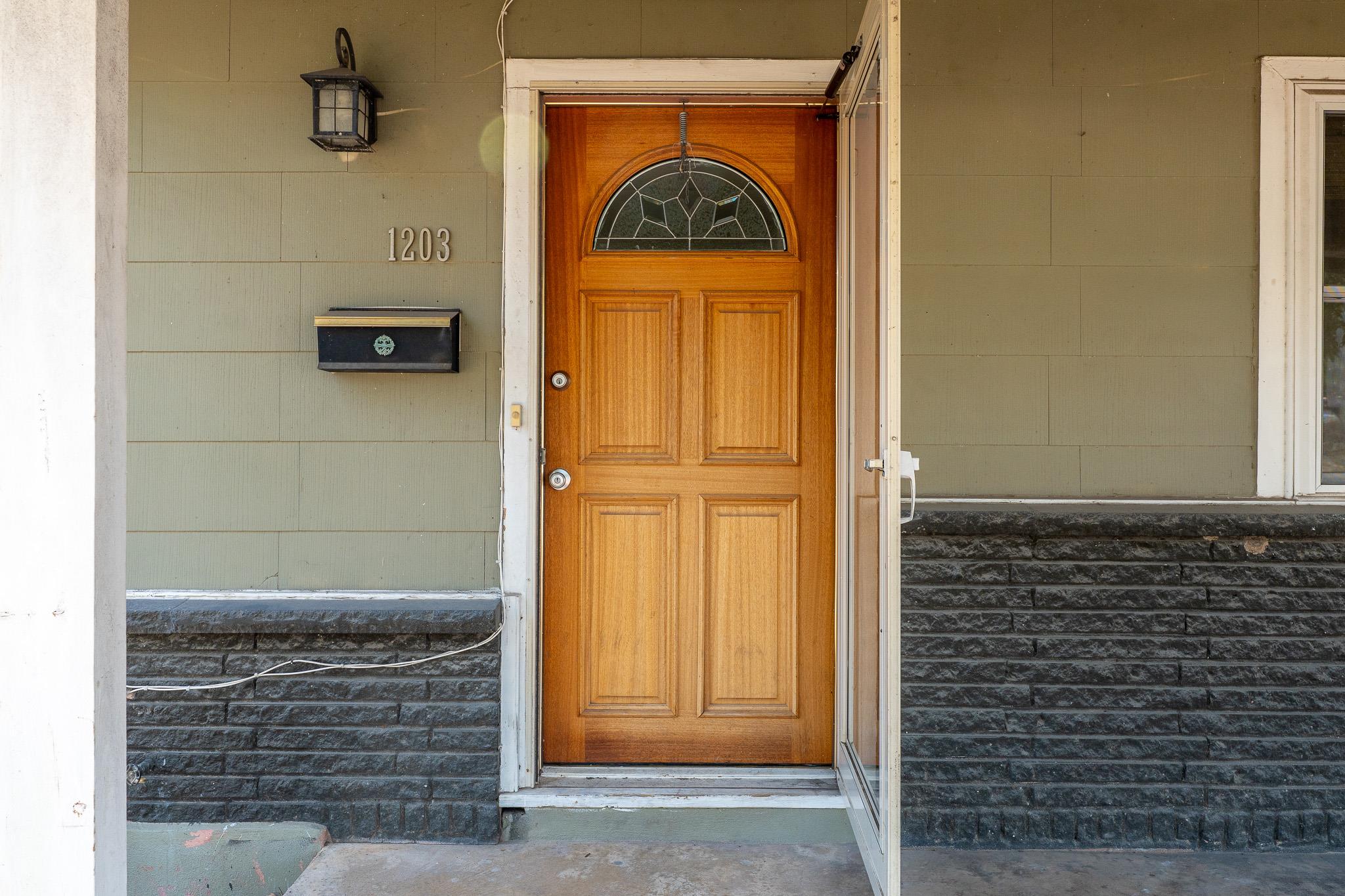 1203 Cloverleaf Dr, Austin, TX 78723