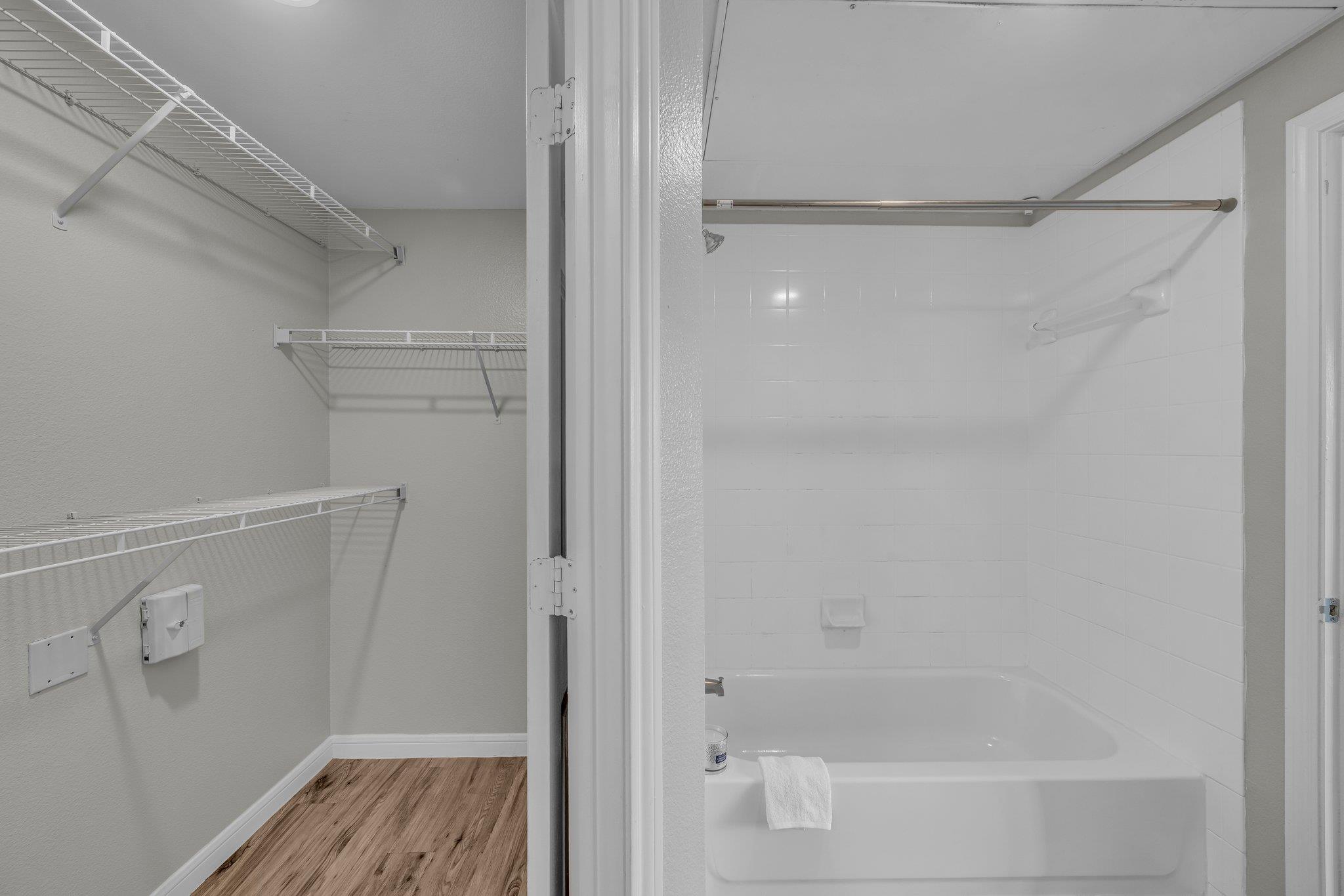 2320 Gracy Farms Ln # 823, Austin, TX 78758