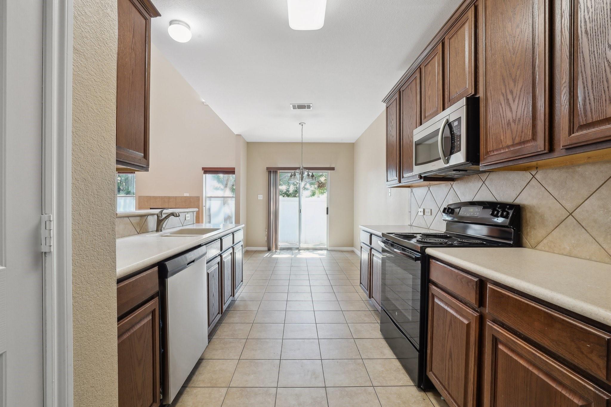 1900 Little Elm Trl # 52, Cedar Park, TX 78613