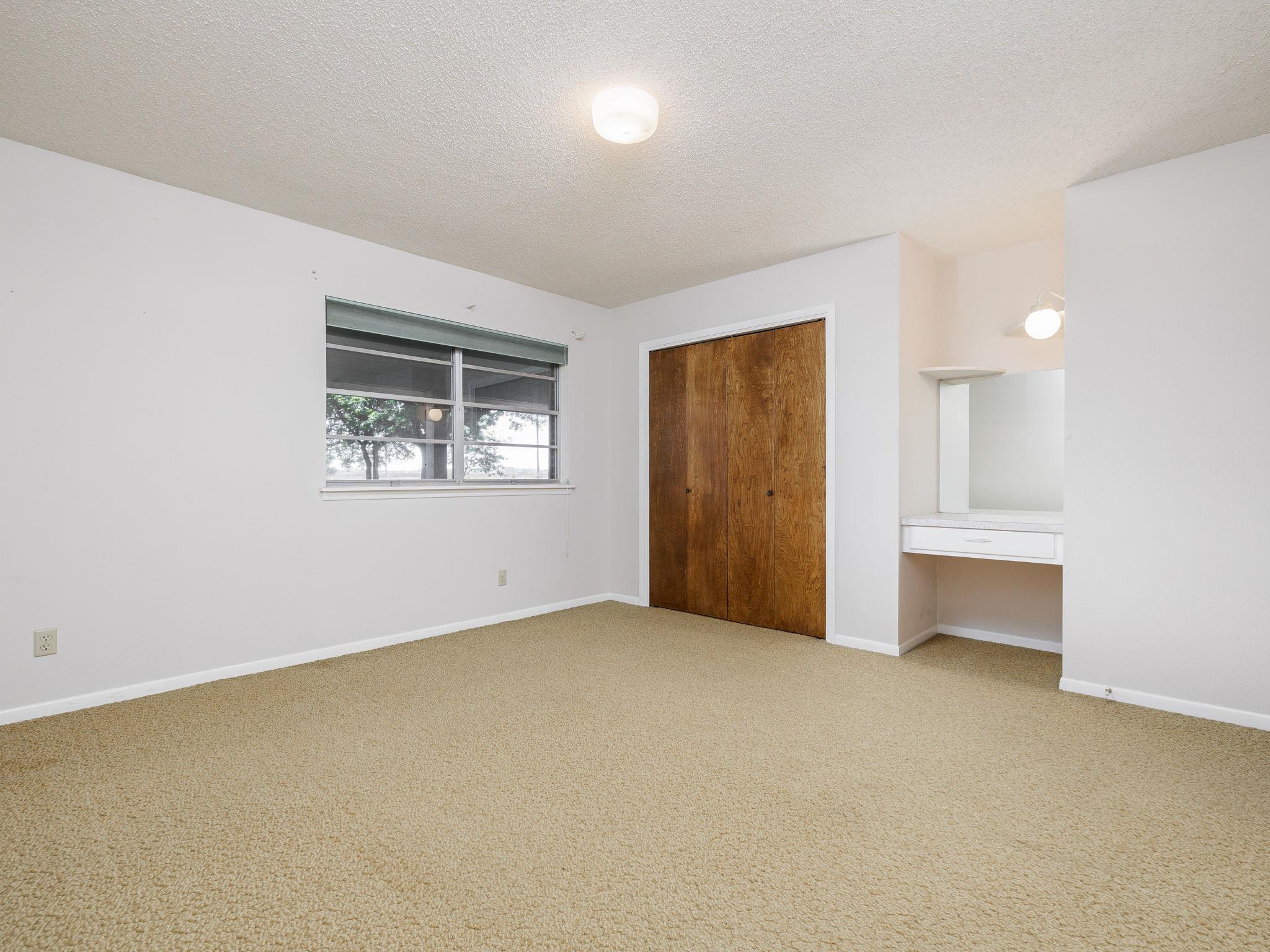 10025 South FM 1660, Hutto, TX 78634