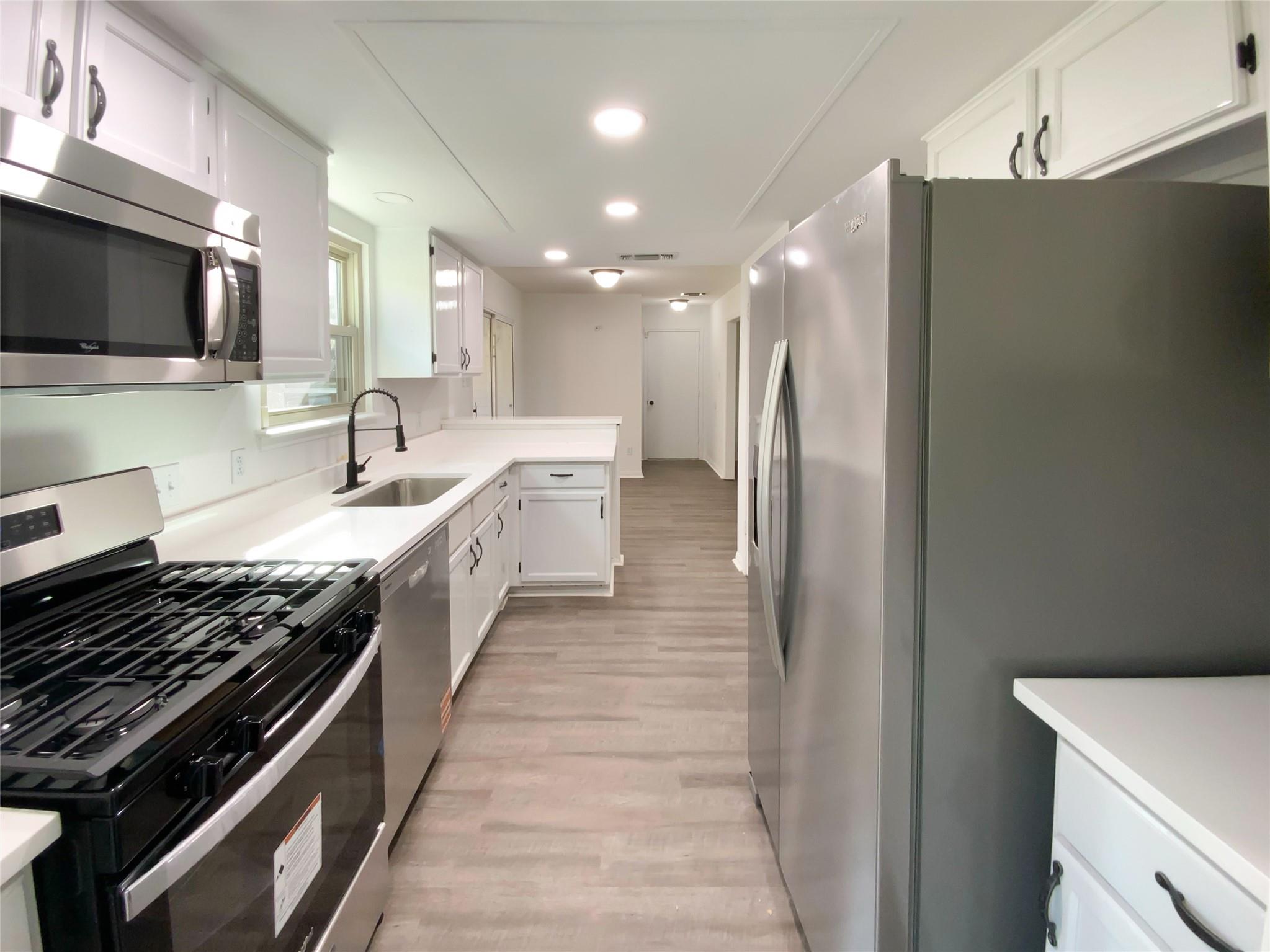 1602 Wildwood Dr, Round Rock, TX 78681