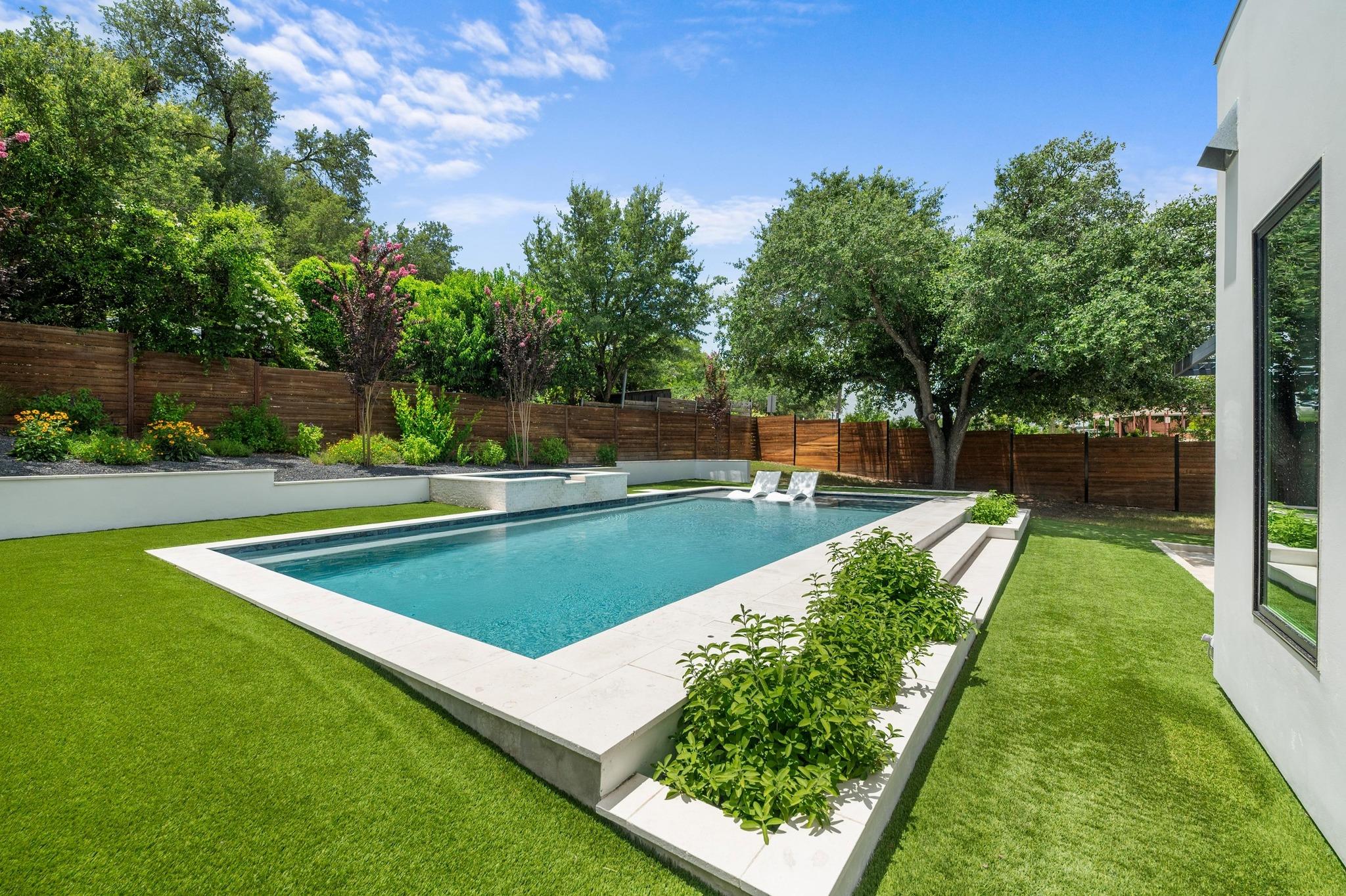 2109 Barton Hills Dr, Austin, TX 78704