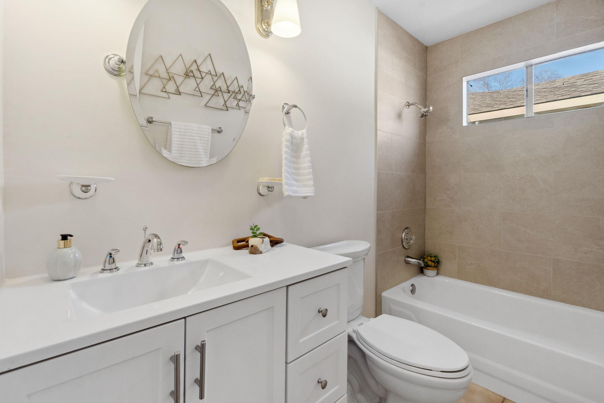 10704 Watchful Fox Dr, Austin, TX 78748
