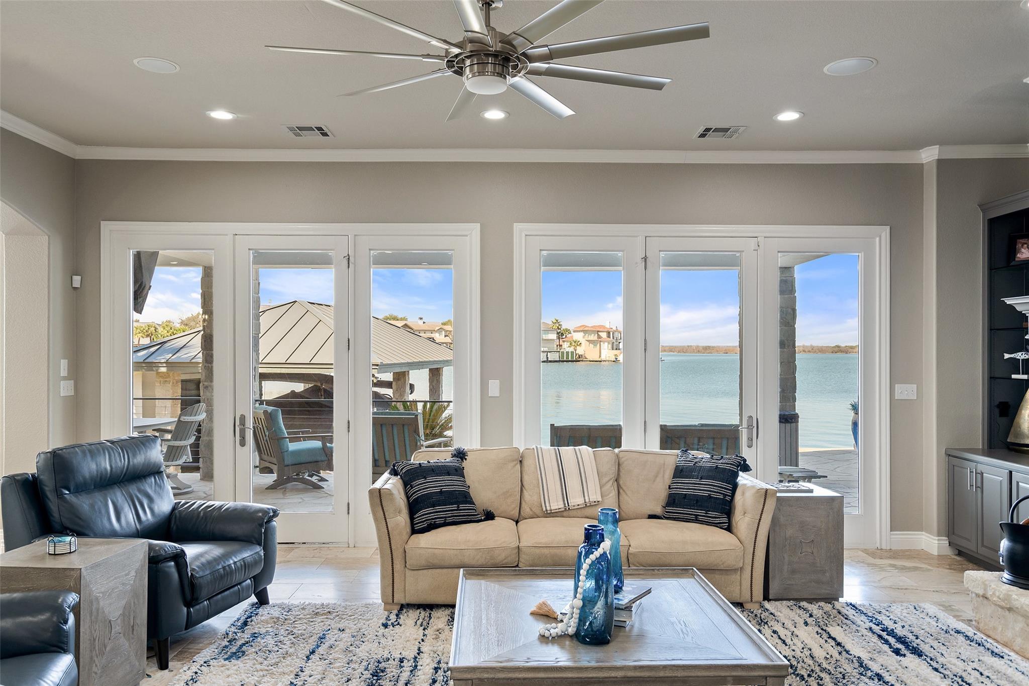 404 Matern Ct, Horseshoe Bay, TX 78657