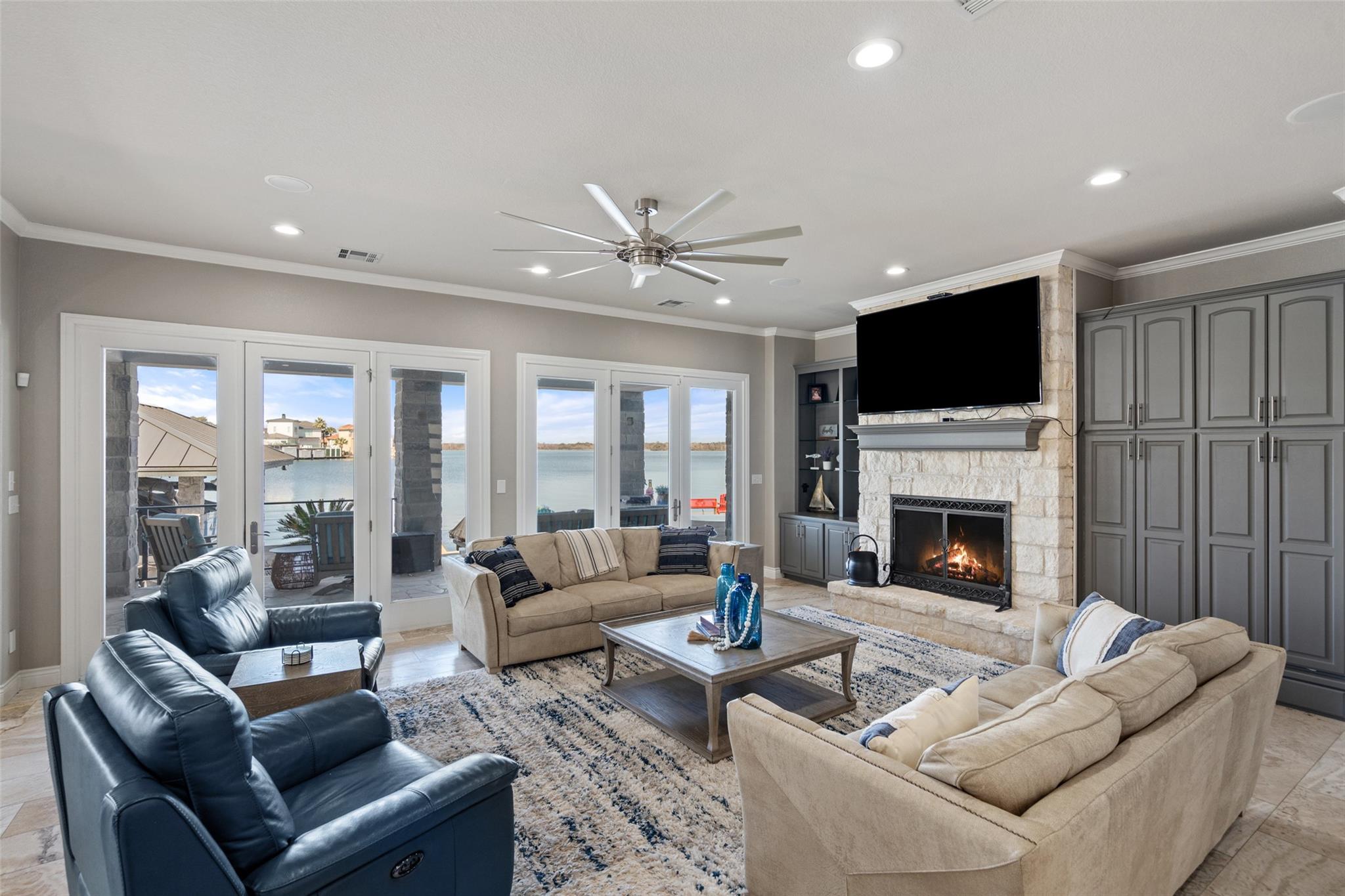 404 Matern Ct, Horseshoe Bay, TX 78657