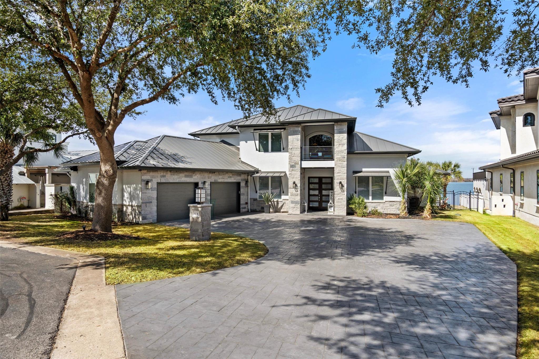 404 Matern Ct, Horseshoe Bay, TX 78657