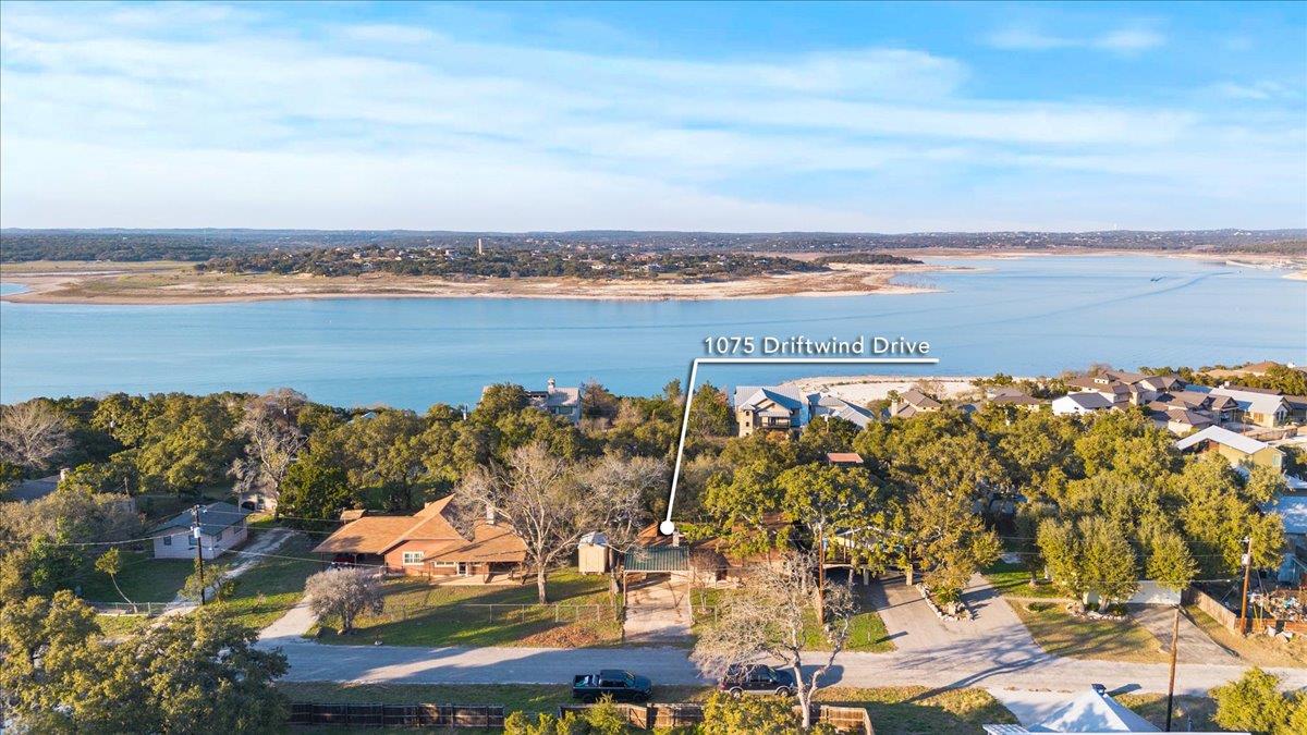 1075 Driftwind Dr, Canyon Lake, TX 78133