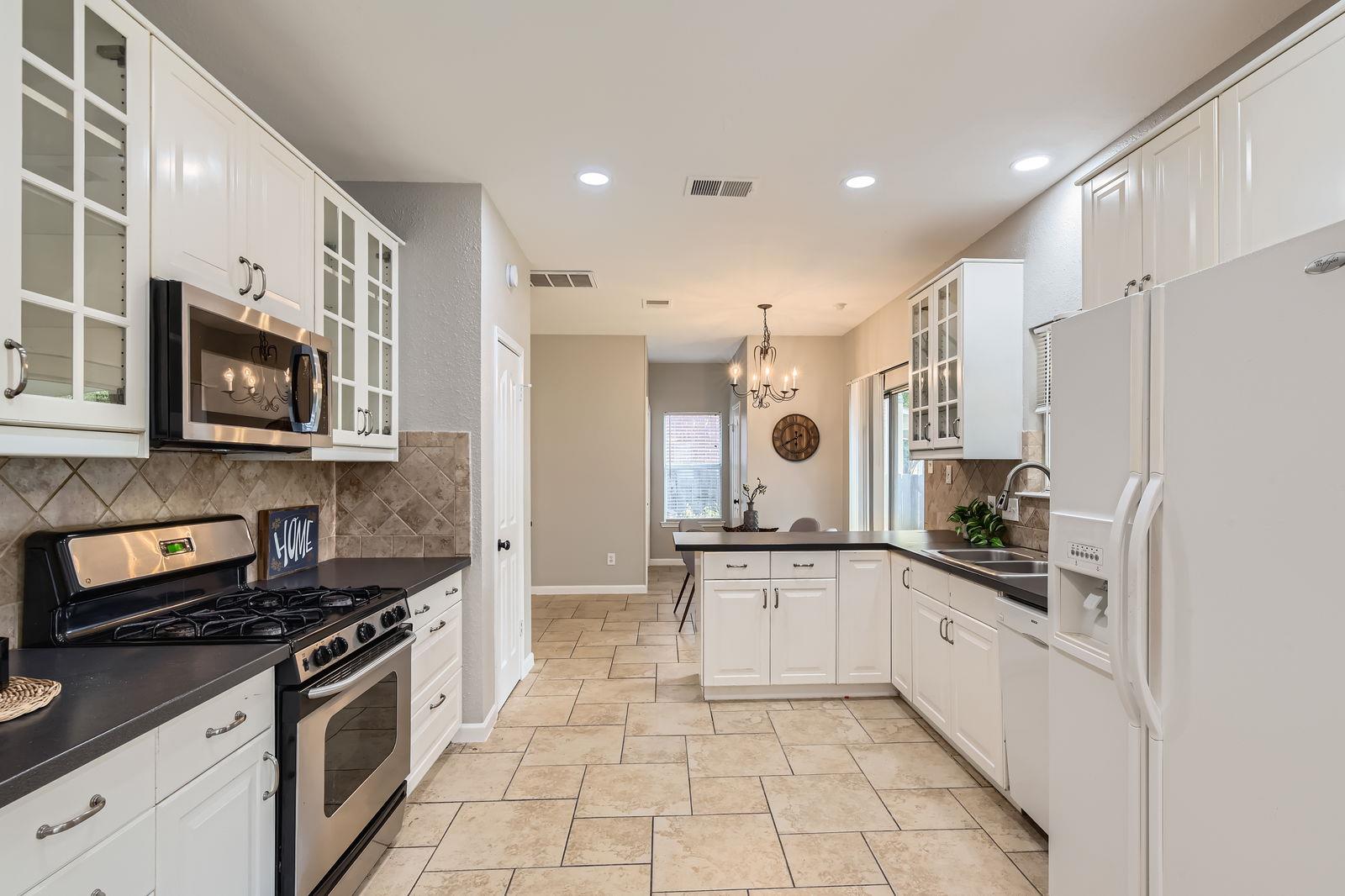 1703 Pecos Valley Cv, Round Rock, TX 78665