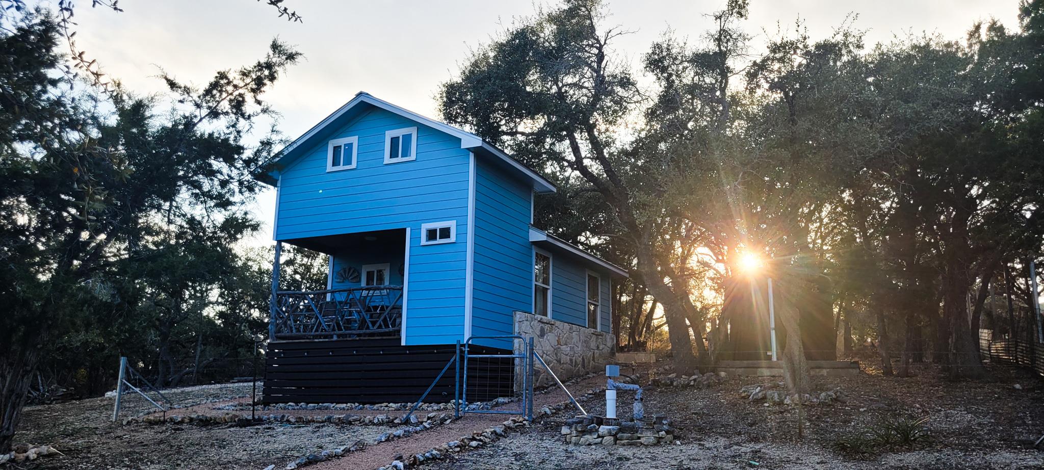 1085 Forest View Dr, Blanco, TX 78606