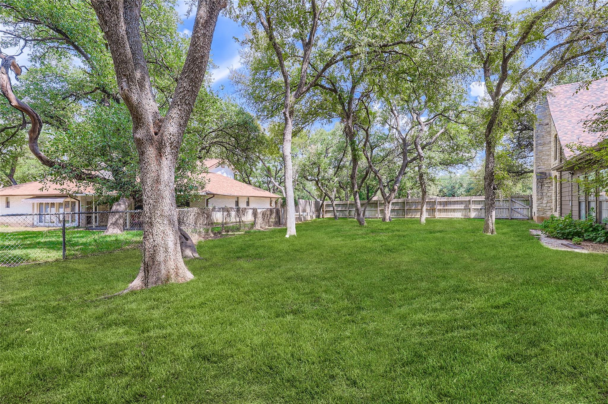 803 Serenada Dr, Georgetown, TX 78628