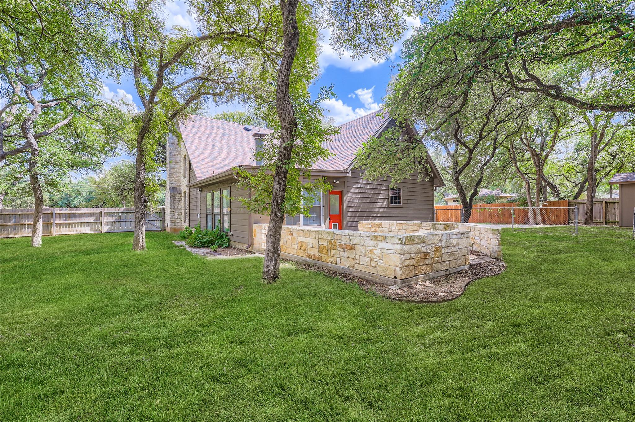 803 Serenada Dr, Georgetown, TX 78628