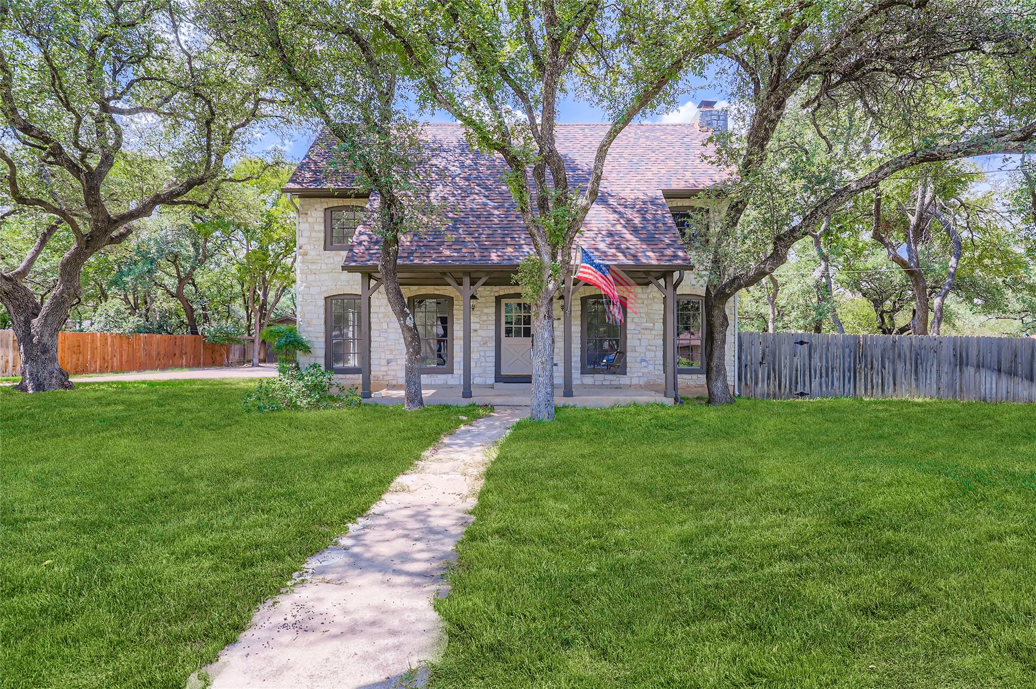 803 Serenada Dr, Georgetown, TX 78628