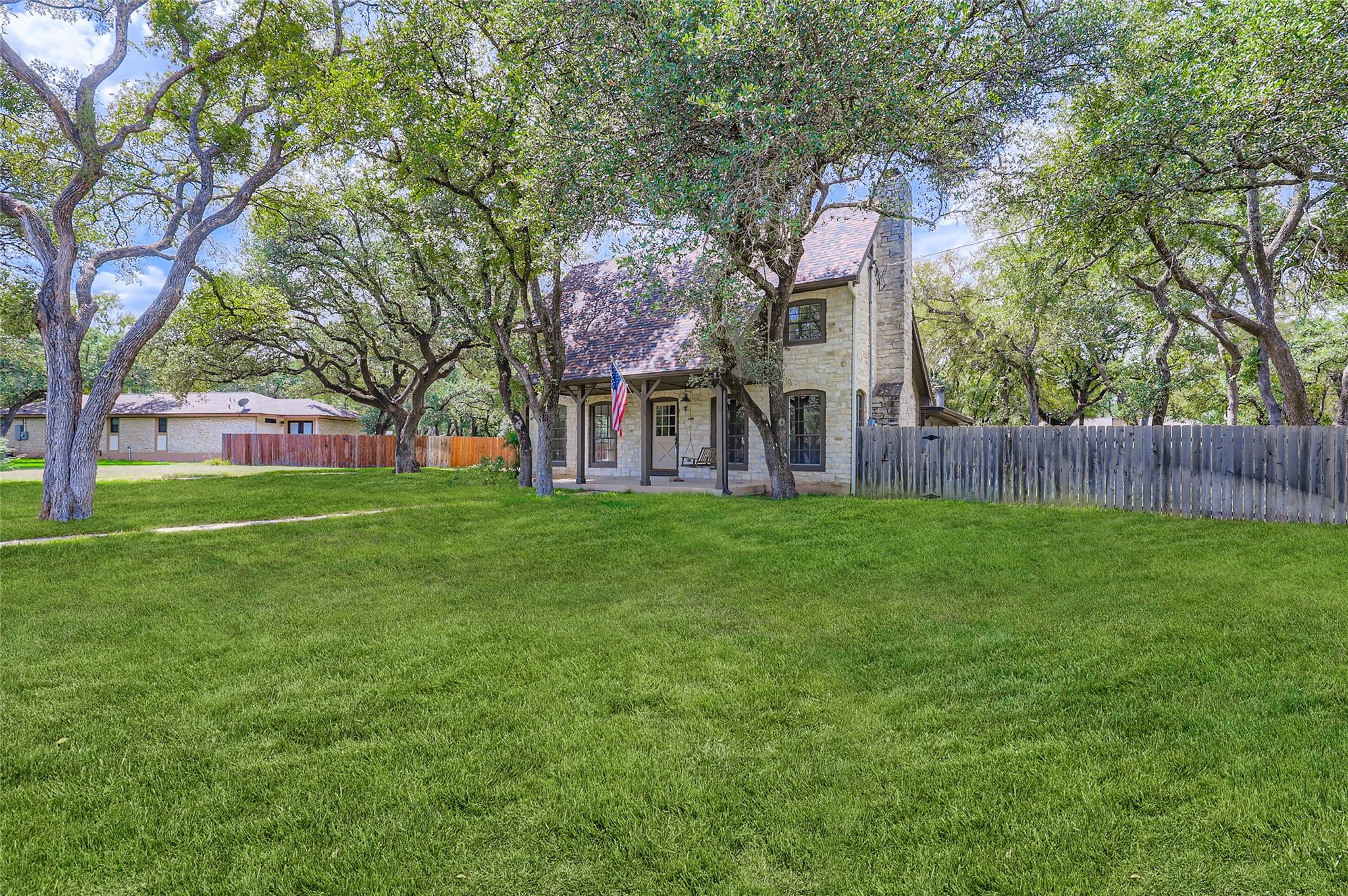 803 Serenada Dr, Georgetown, TX 78628