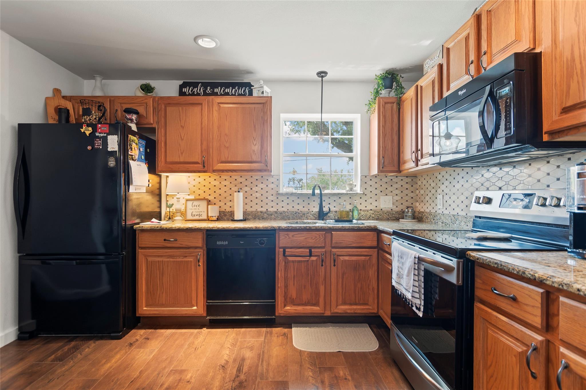 118 Sage Rd, Canyon Lake, TX 78133