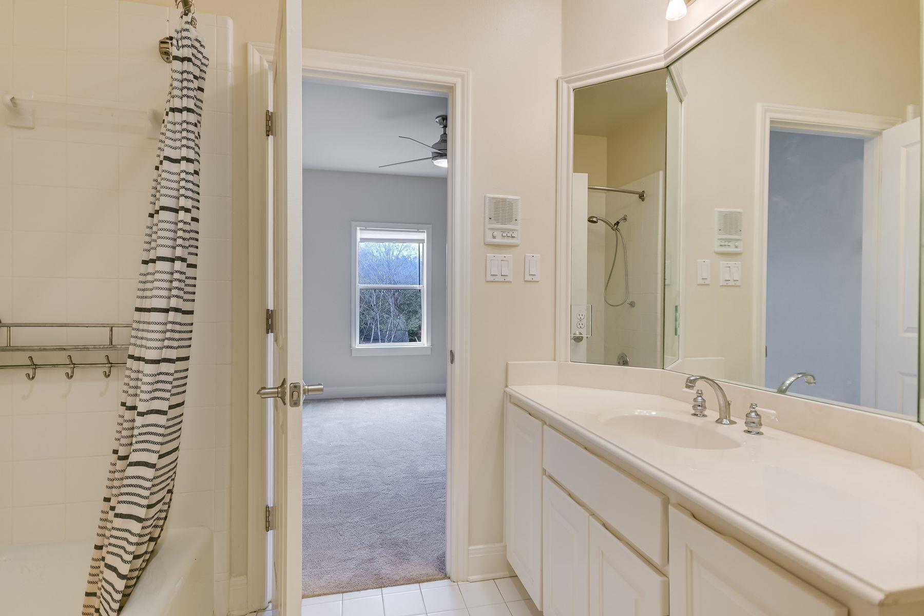 1313 Brians Meadow Cv, Austin, TX 78746