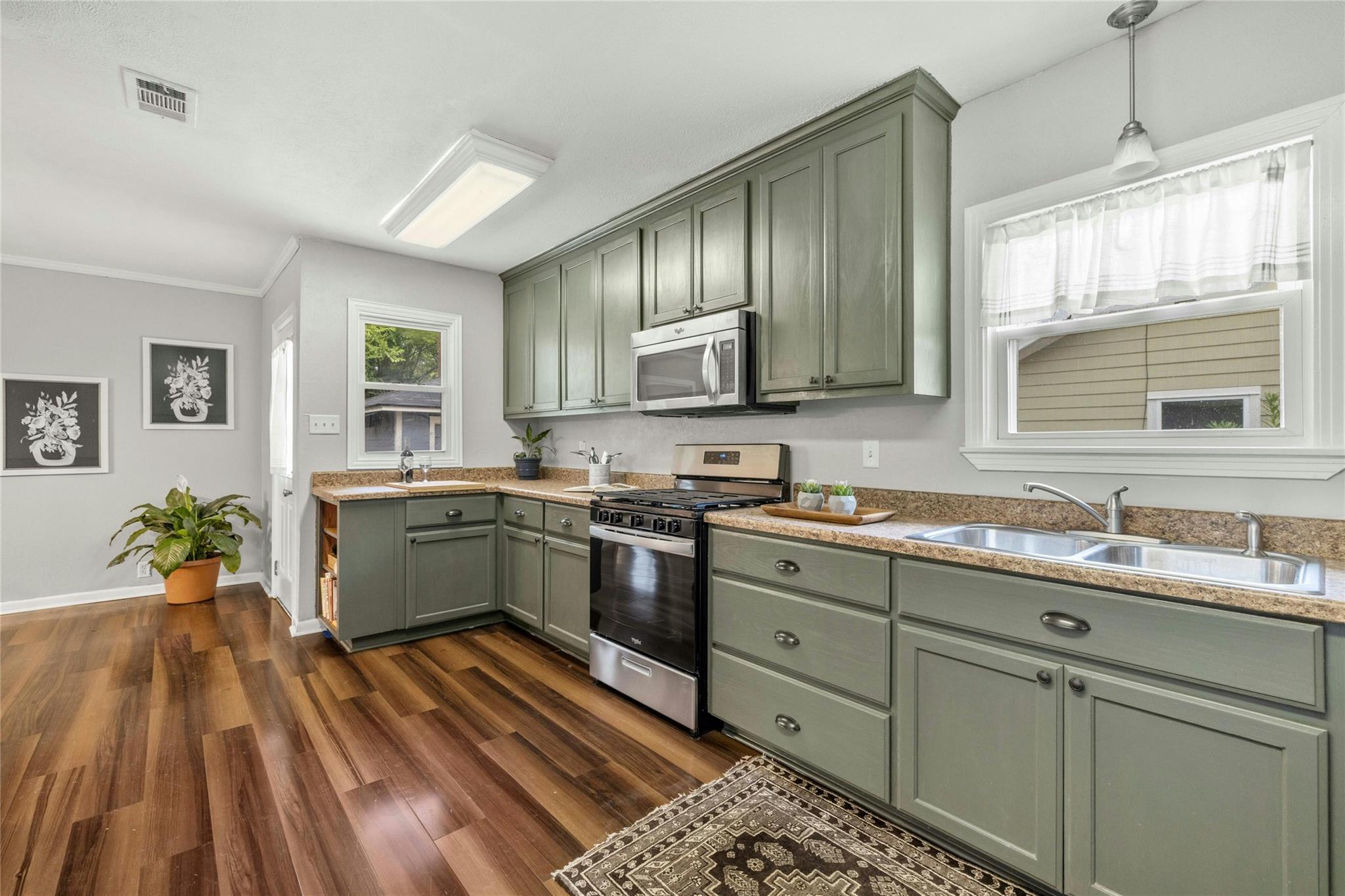 1906 Paige St, Georgetown, TX 78626