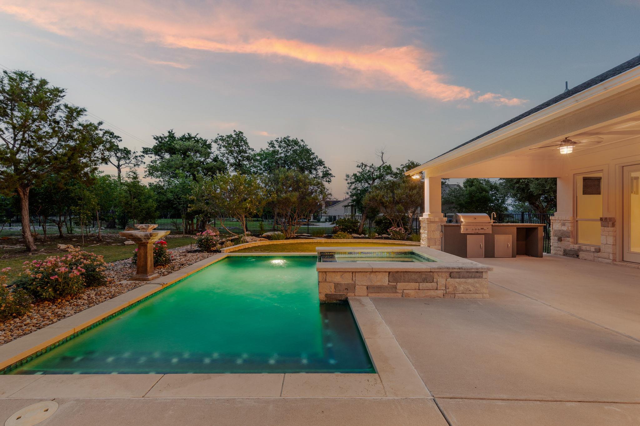 2120 High Lonesome Dr, Leander, TX 78641