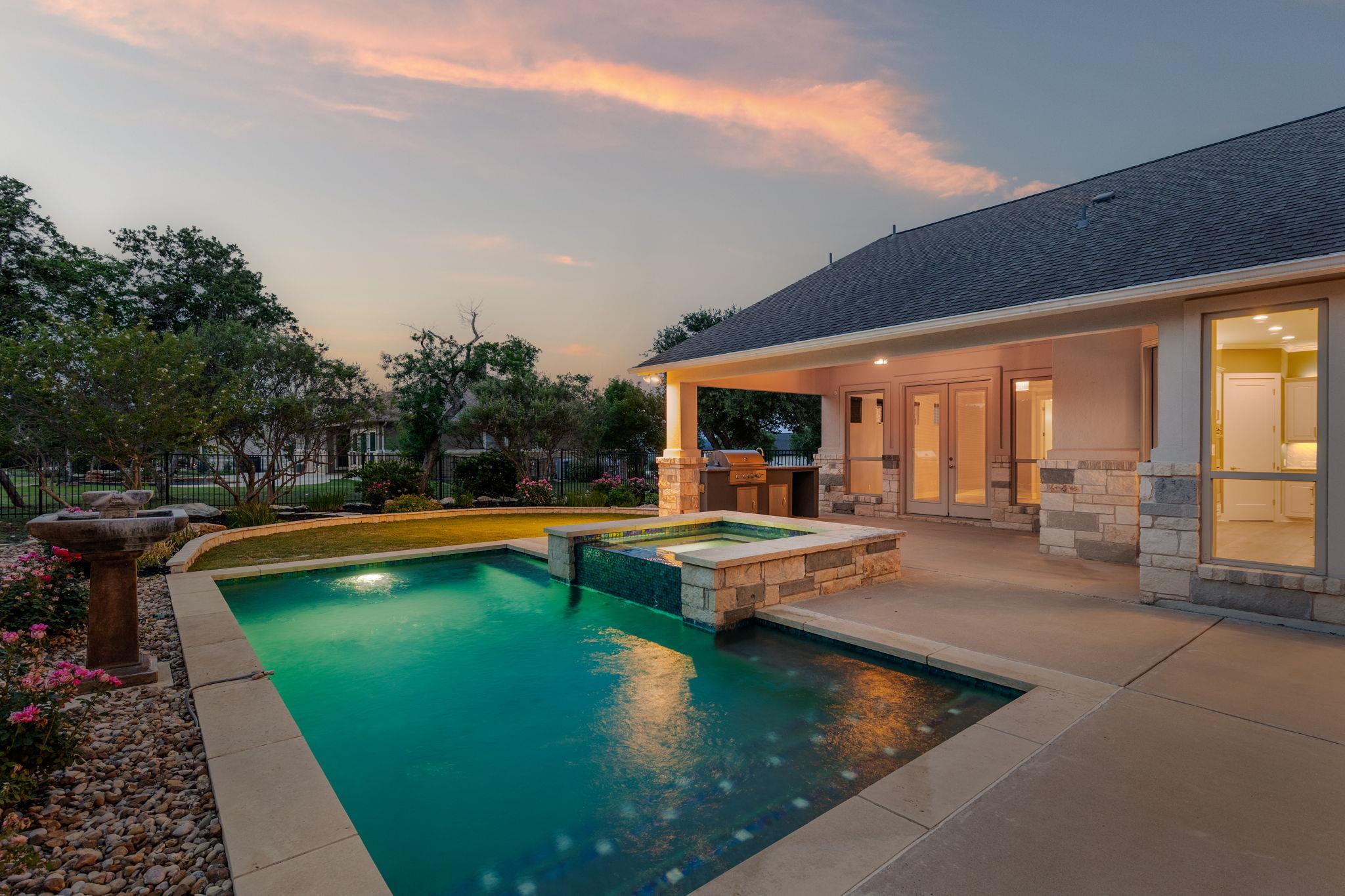 2120 High Lonesome Dr, Leander, TX 78641