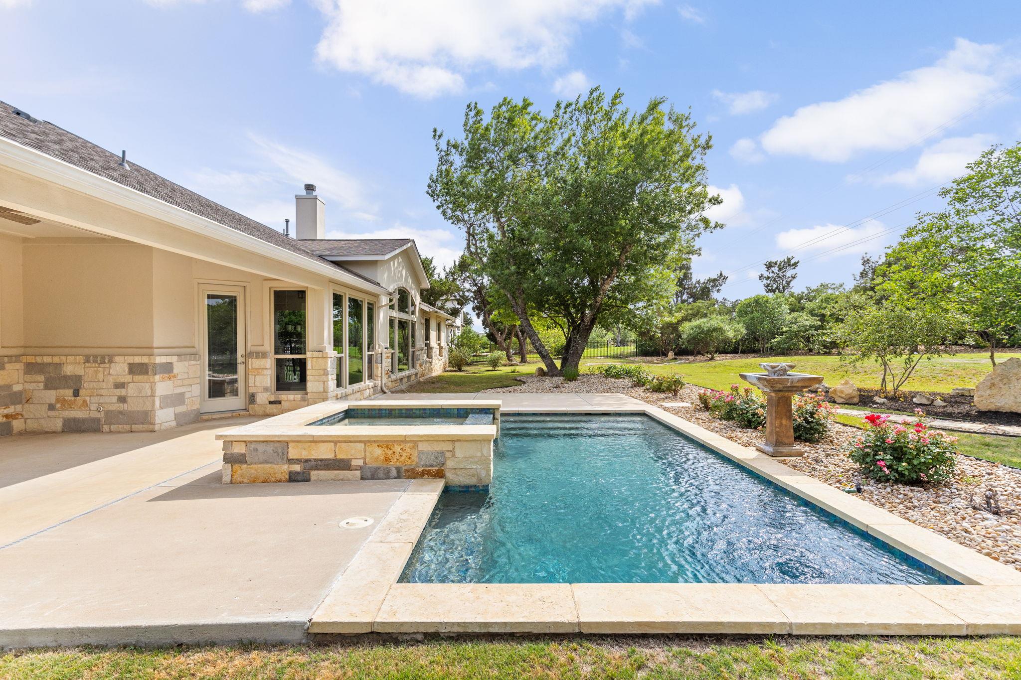 2120 High Lonesome Dr, Leander, TX 78641