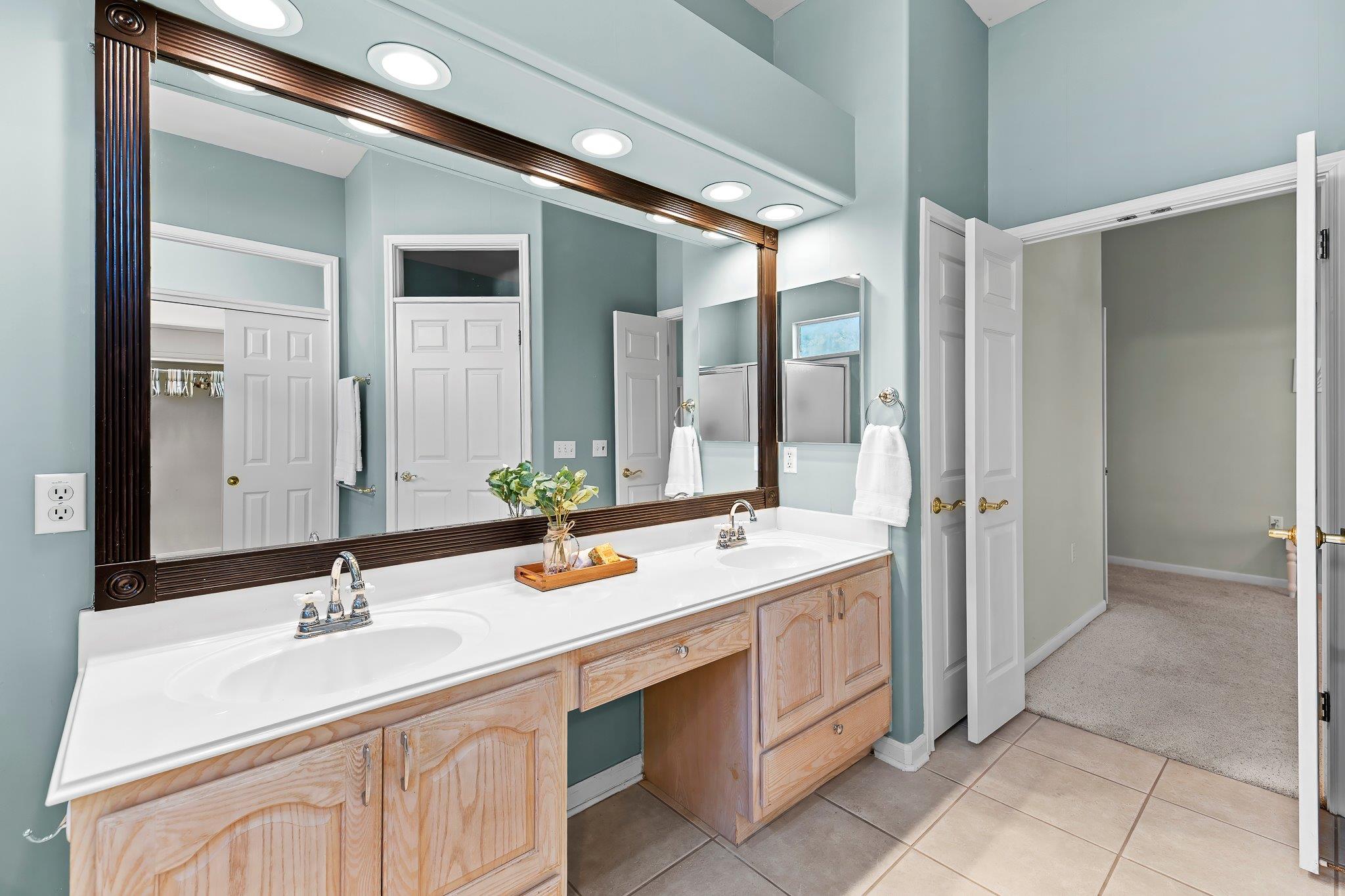 100 Blacksmiths Cir, Georgetown, TX 78633