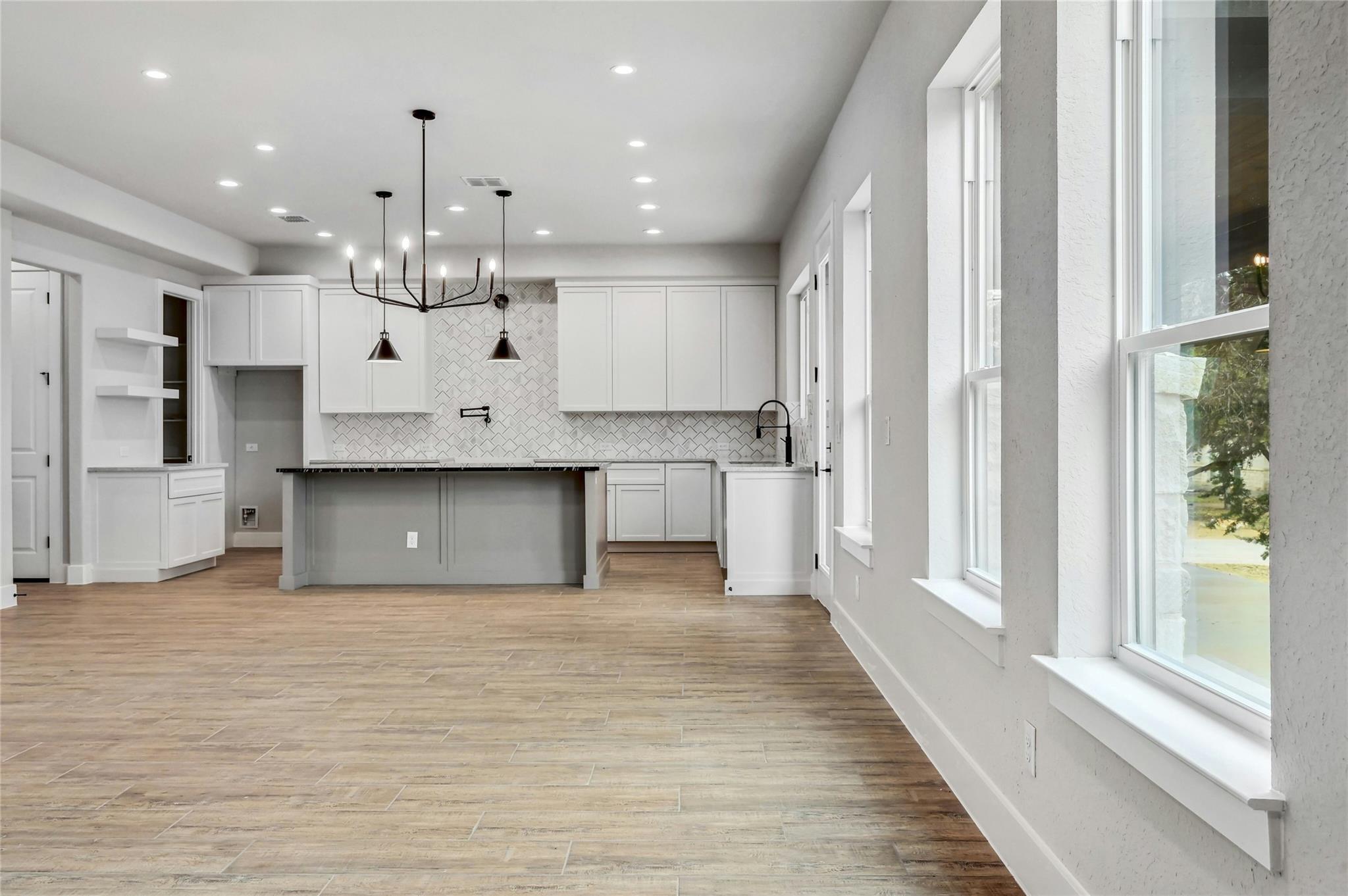 1 Squaw Cir, Wimberley, TX 78676