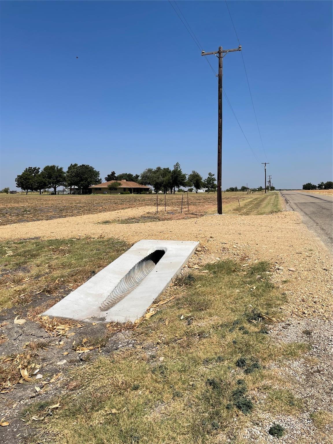 2400 County Road 421 # 1, Taylor, TX 76574