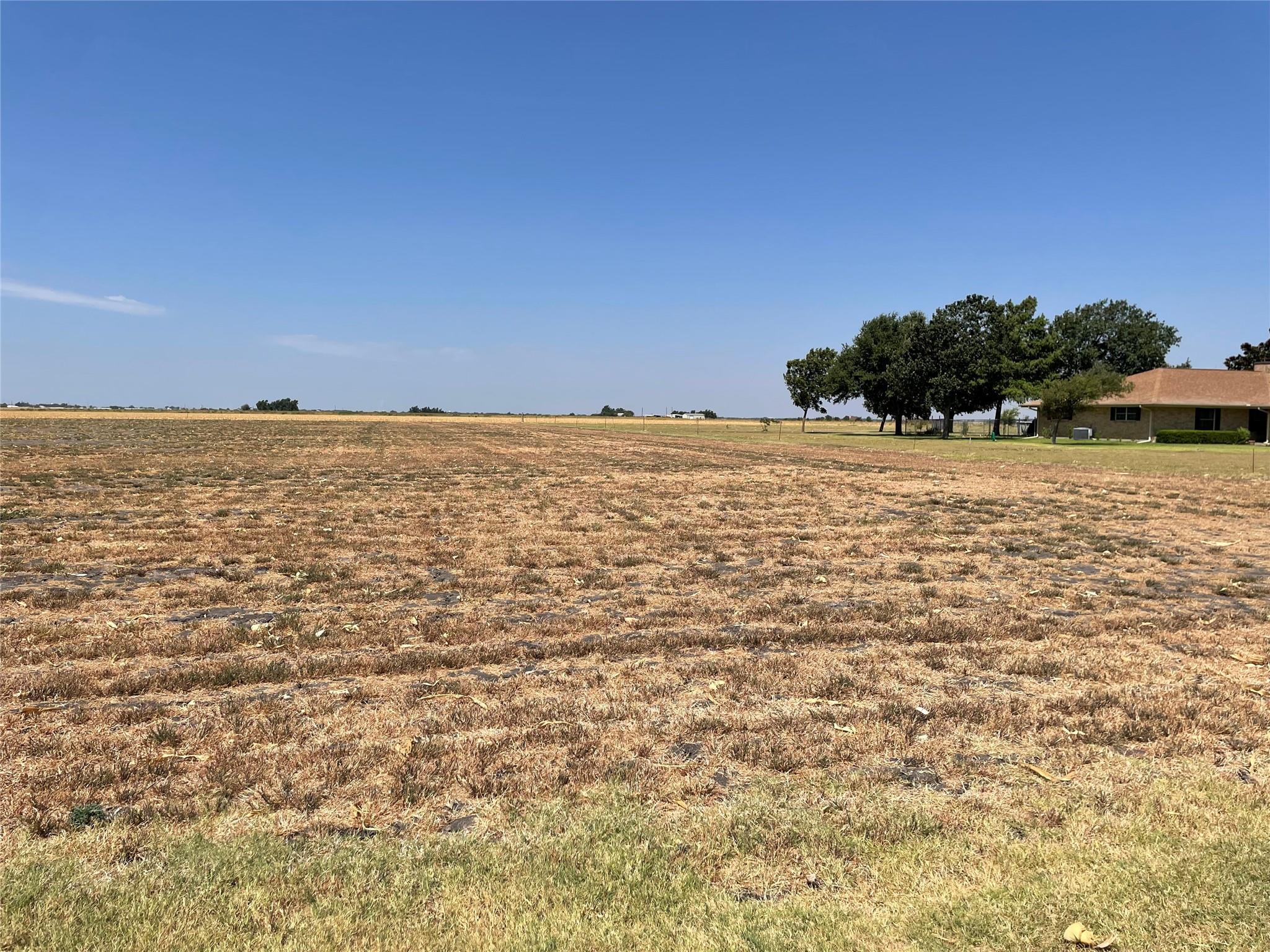 2400 County Road 421 # 1, Taylor, TX 76574