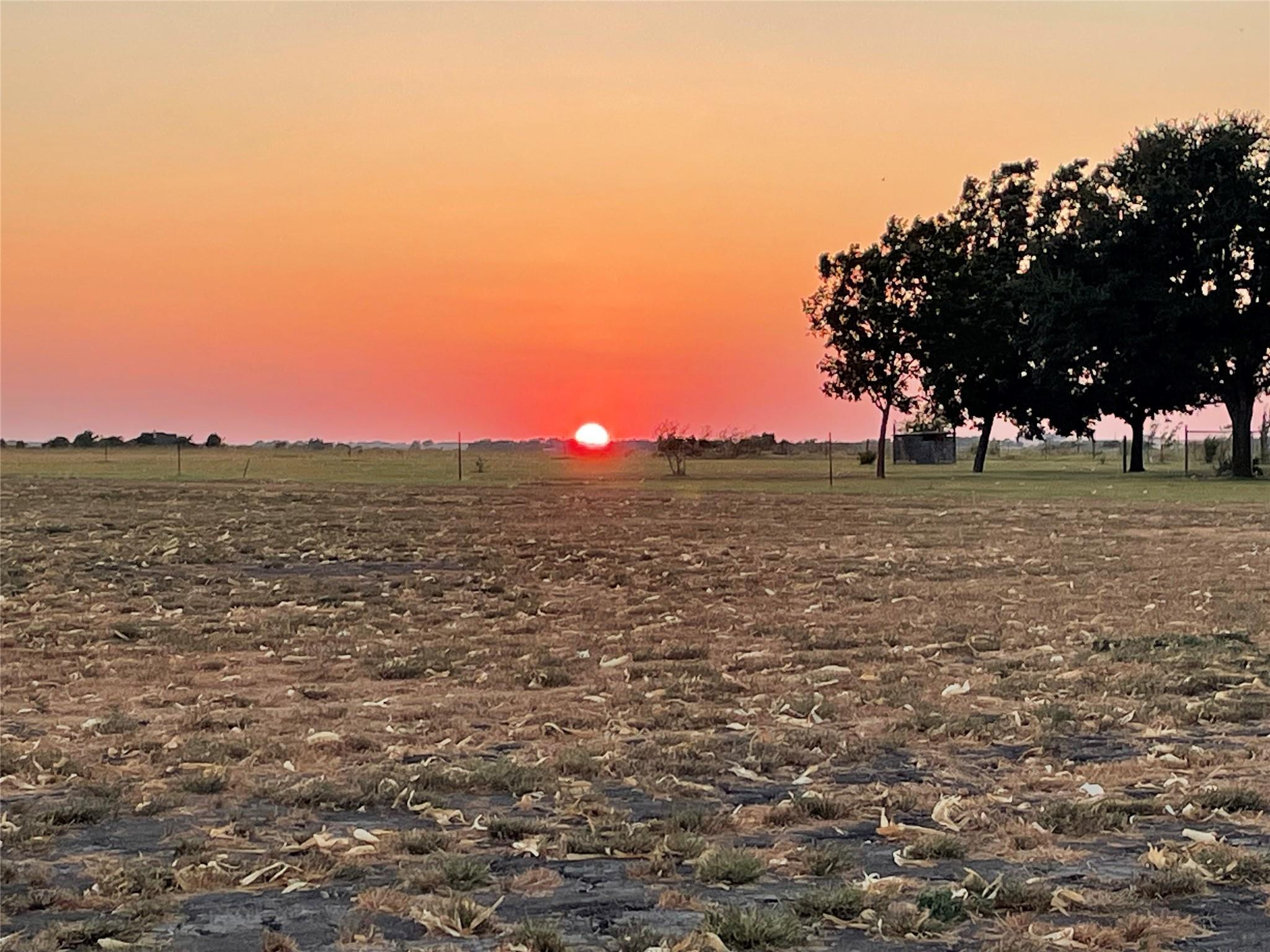 2400 County Road 421 # 1, Taylor, TX 76574