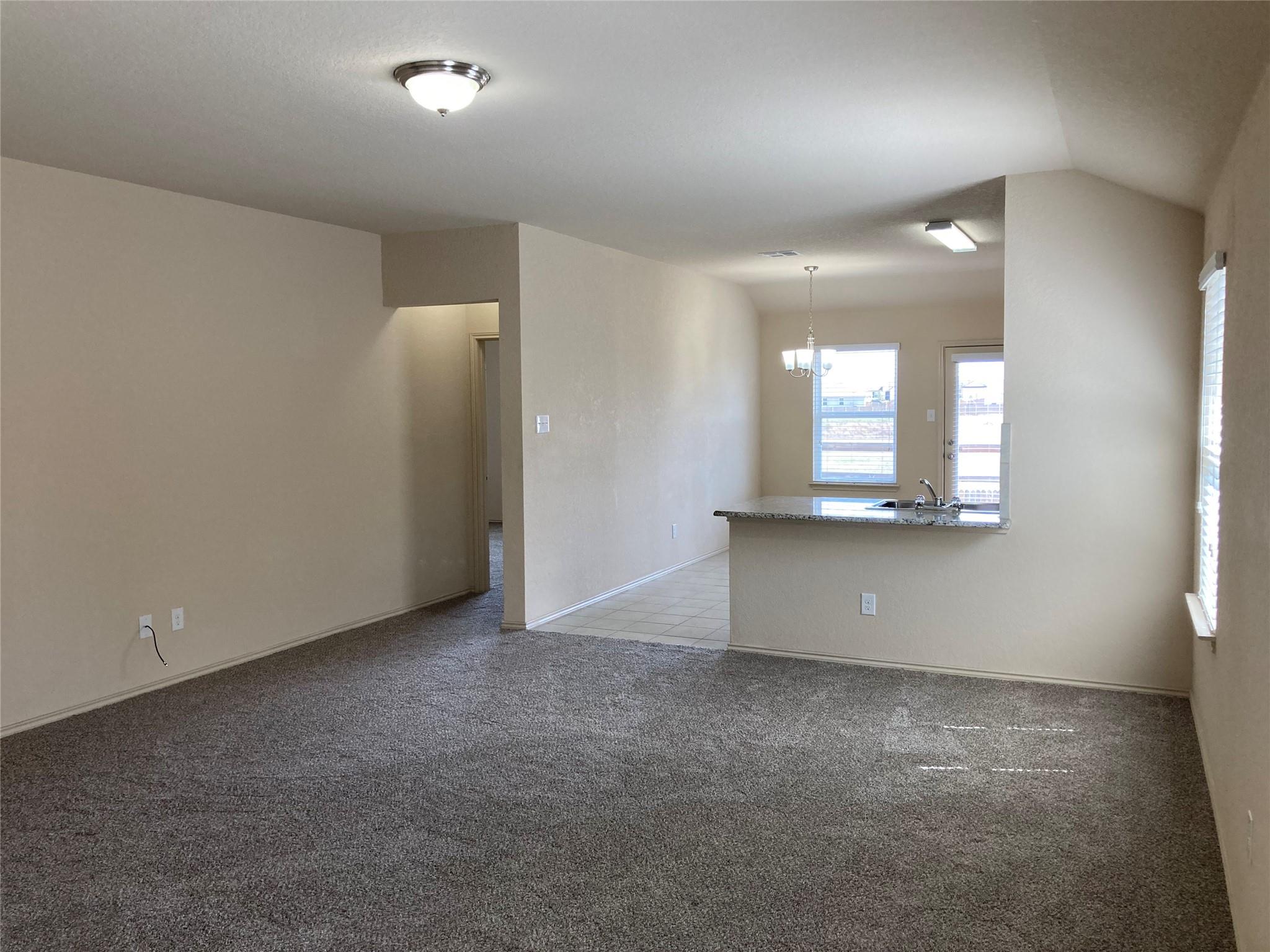 192 Lake Gln, San Marcos, TX 78666