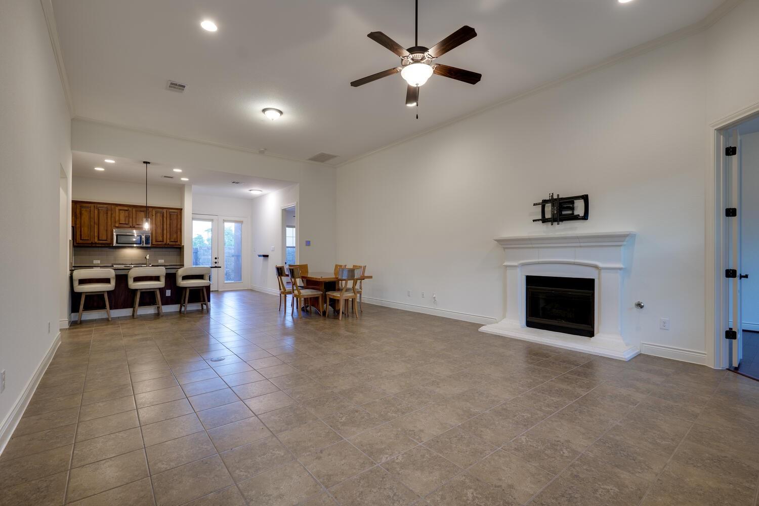 101 Rivalto Cir # 2, Lakeway, TX 78734