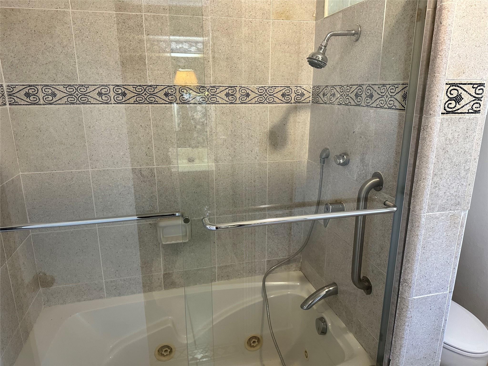 21418 Kathy Ln, Spicewood, TX 78669