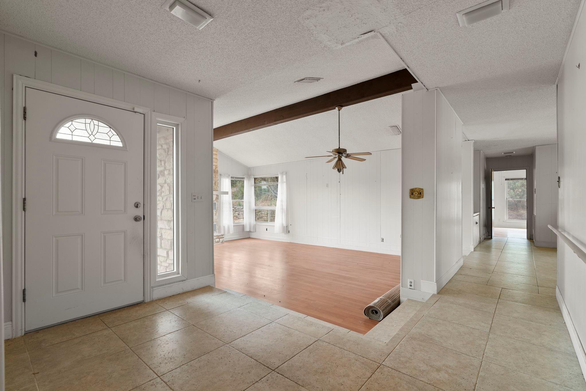 21418 Kathy Ln, Spicewood, TX 78669