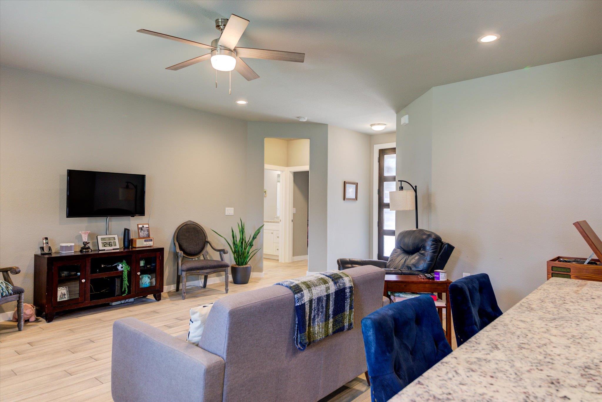 21414 Santa Carlo Ave, Lago Vista, TX 78645