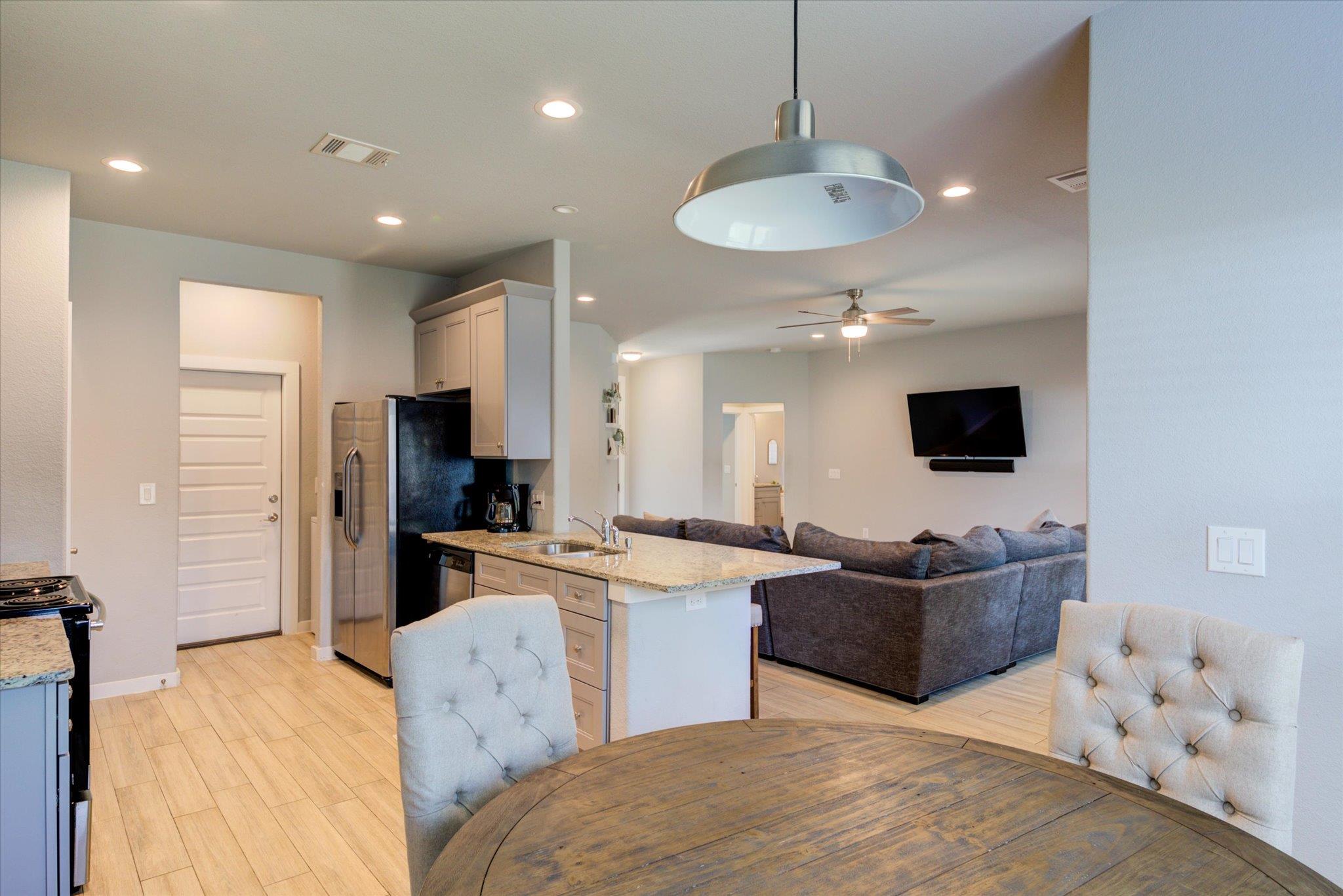 21414 Santa Carlo Ave, Lago Vista, TX 78645