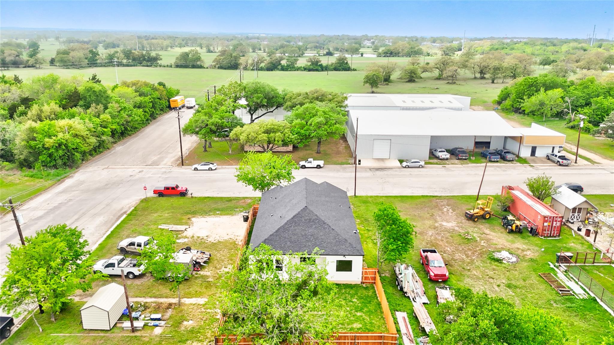638 Dallas St S, Giddings, TX 78942