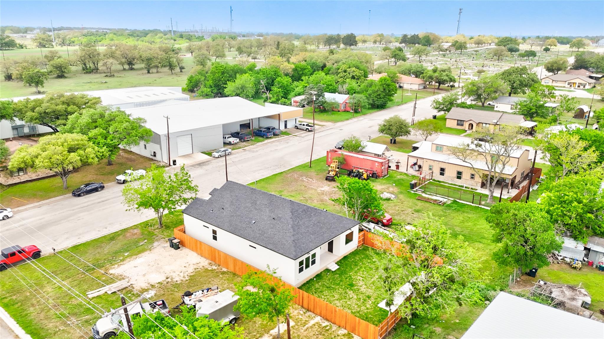 638 Dallas St S, Giddings, TX 78942