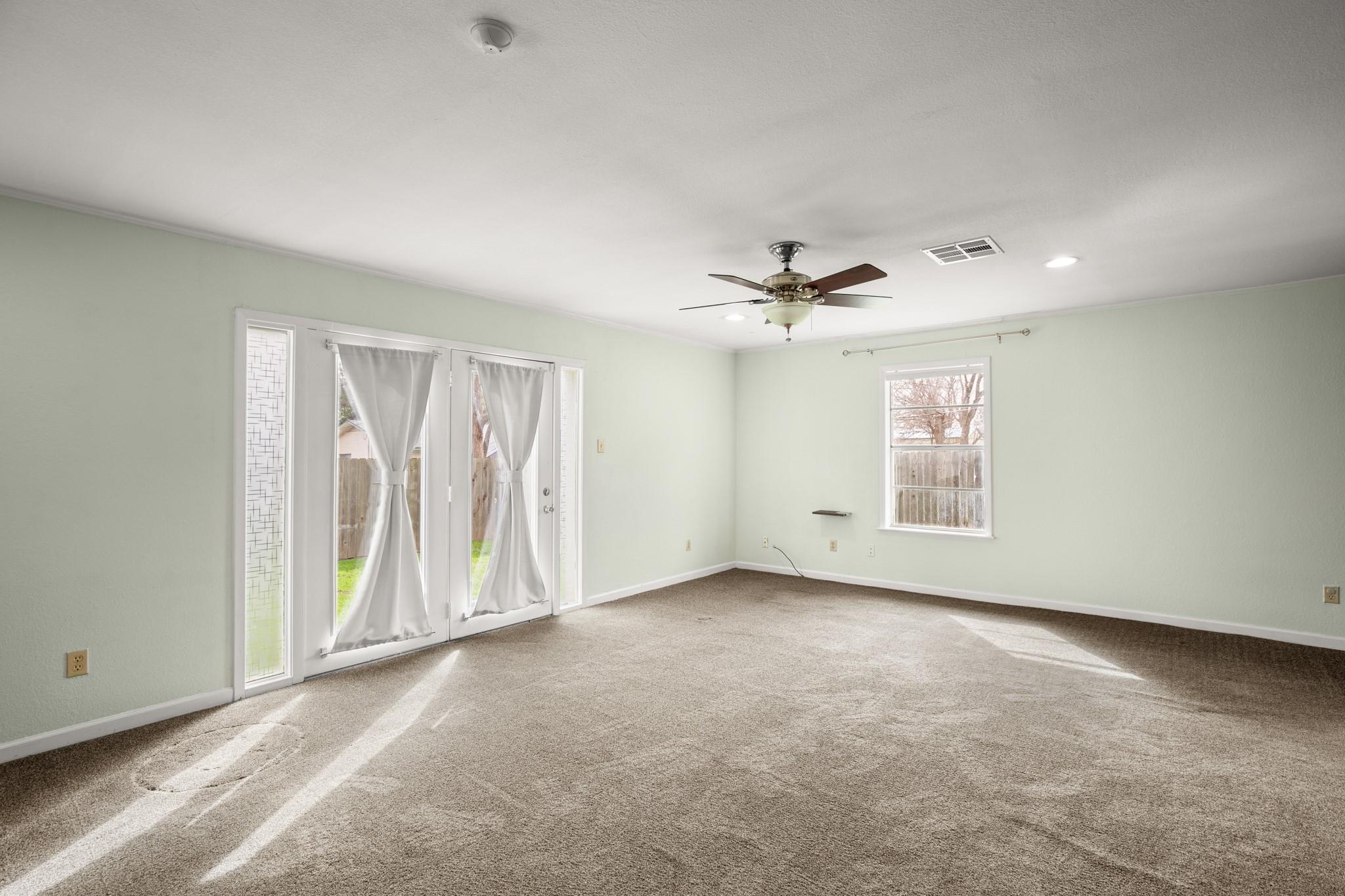 611 Virginia Dr, Round Rock, TX 78664