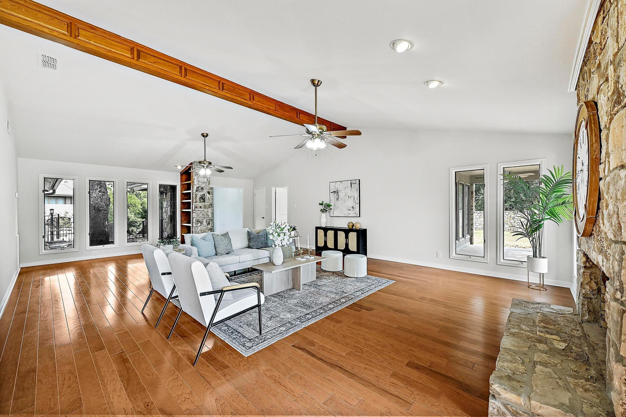 107 Boot Hl, Horseshoe Bay, TX 78657