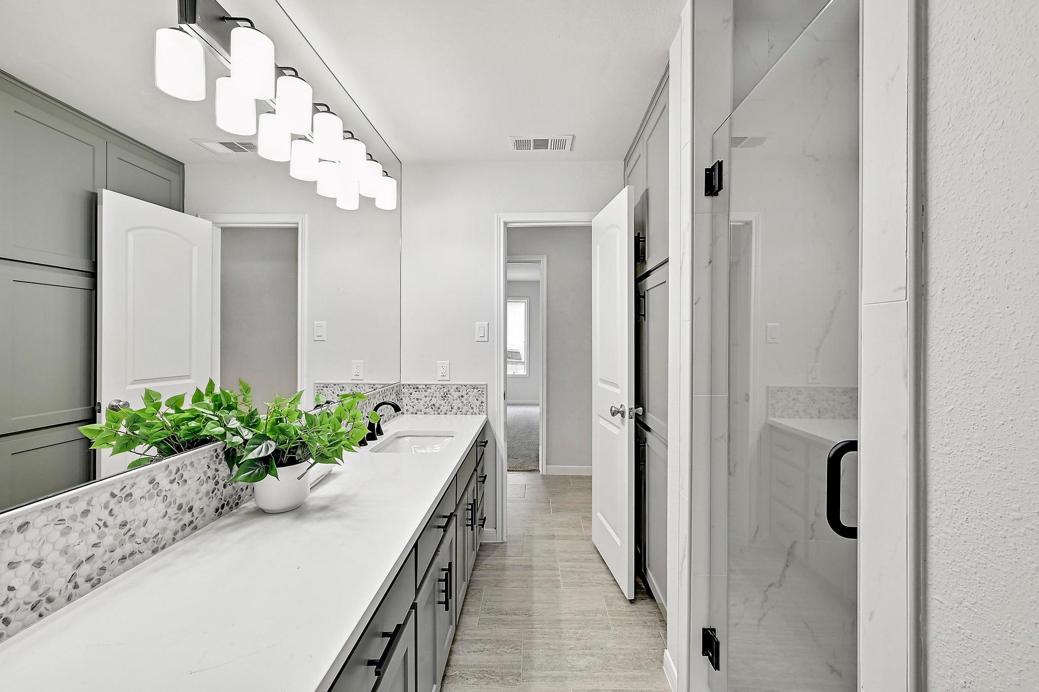 107 Boot Hl, Horseshoe Bay, TX 78657