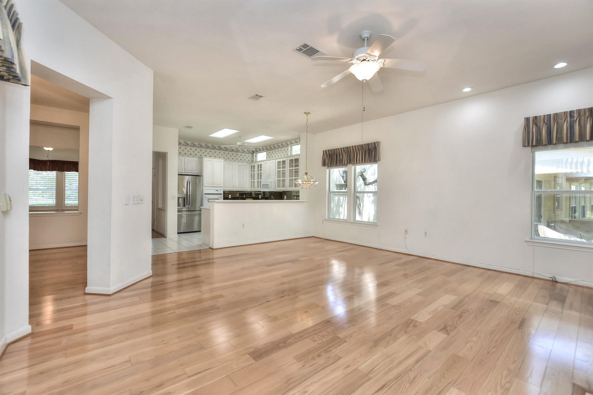 229 Whispering Wind Dr, Georgetown, TX 78633