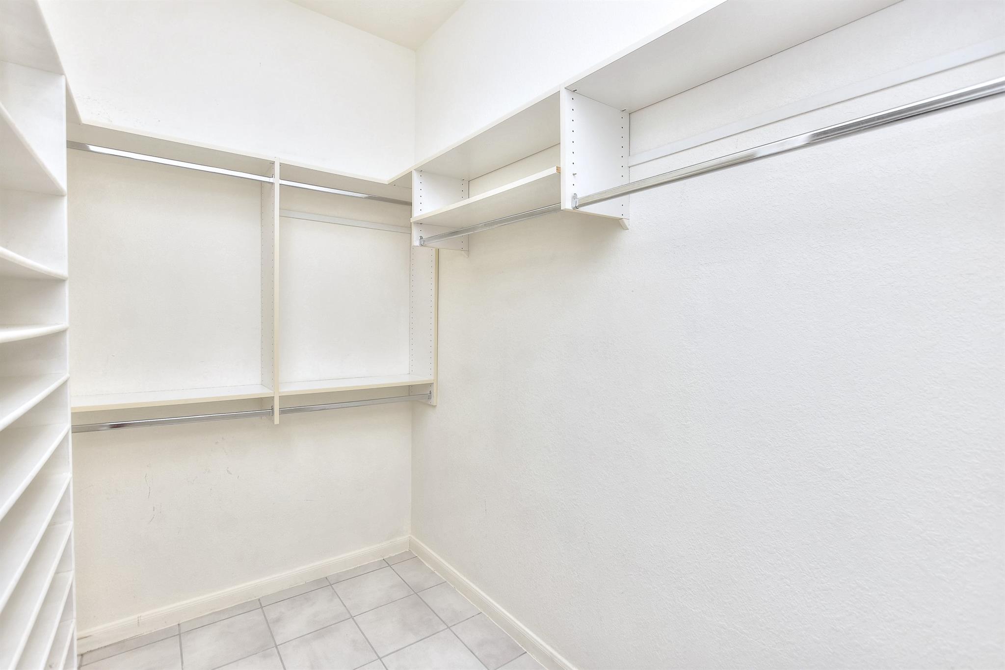 229 Whispering Wind Dr, Georgetown, TX 78633